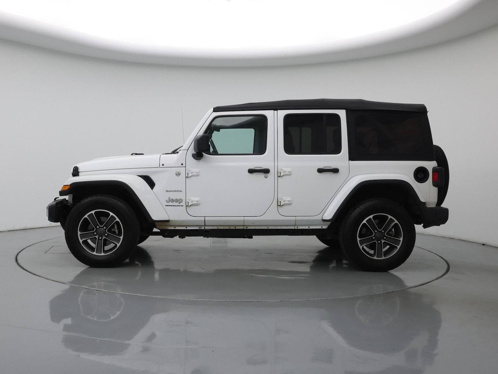 2023 Jeep Wrangler 4-Door Sahara - Photo 4