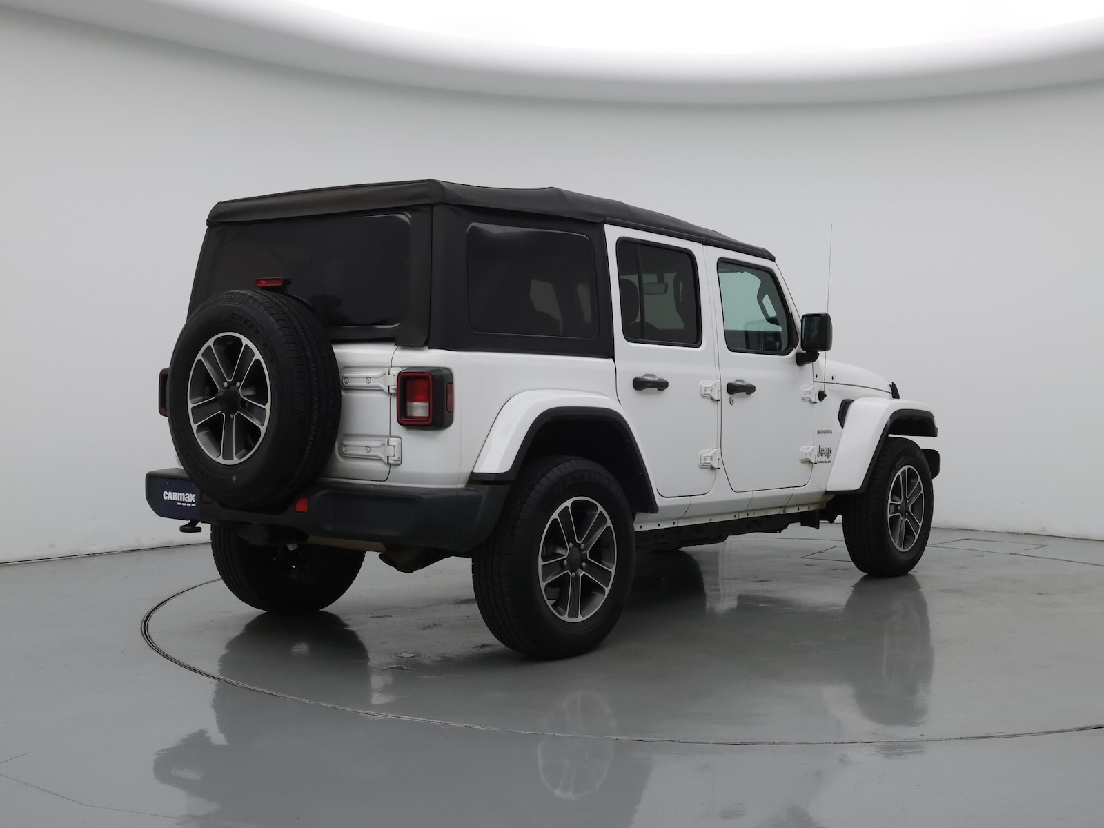 2023 Jeep Wrangler 4-Door Sahara - Photo 9