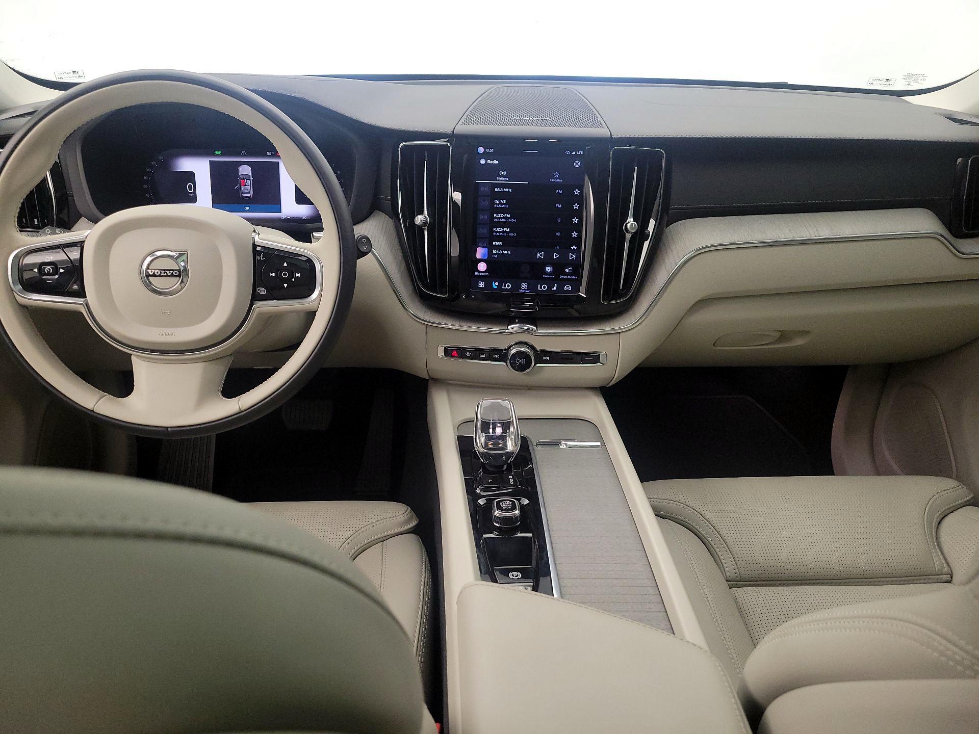 Thumbnail: 2023 Volvo XC60 - 9