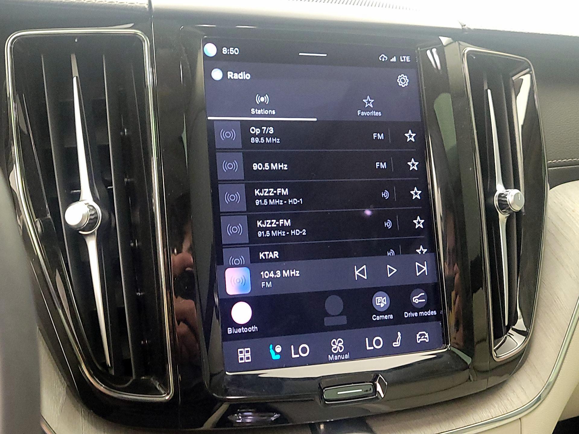 Thumbnail: 2023 Volvo XC60 - 14