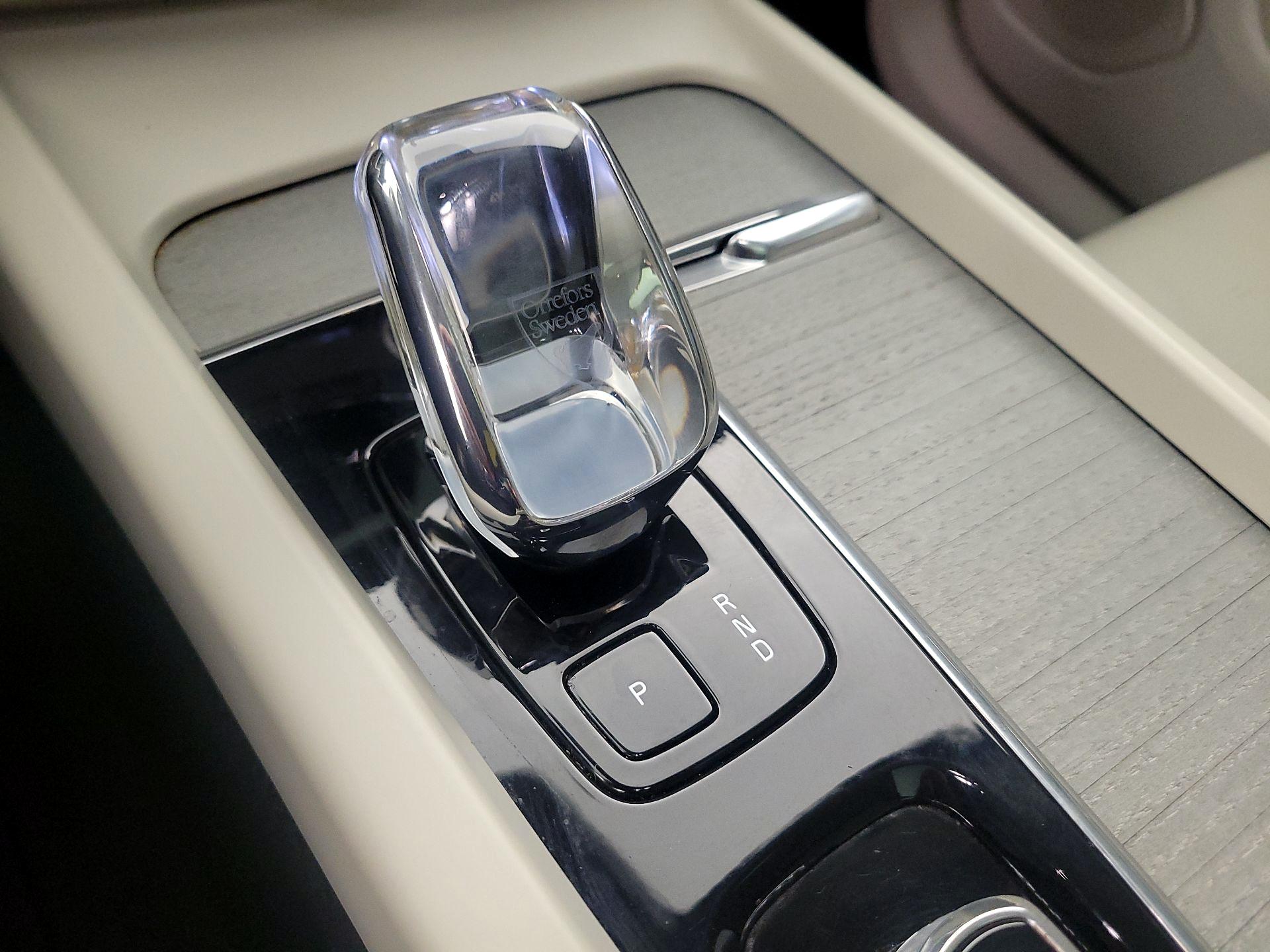 Thumbnail: 2023 Volvo XC60 - 16