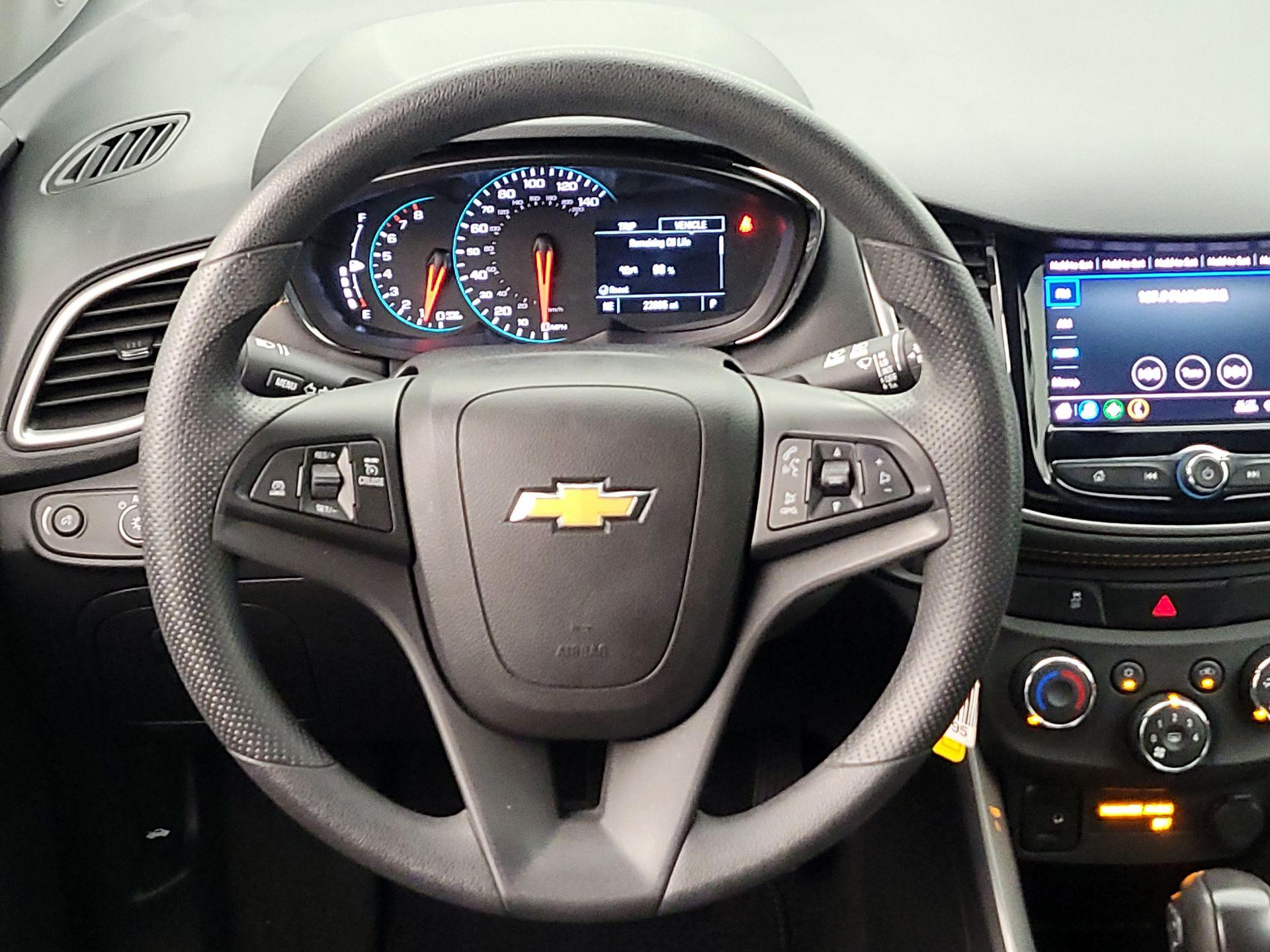 Thumbnail: 2022 Chevrolet Trax - 10