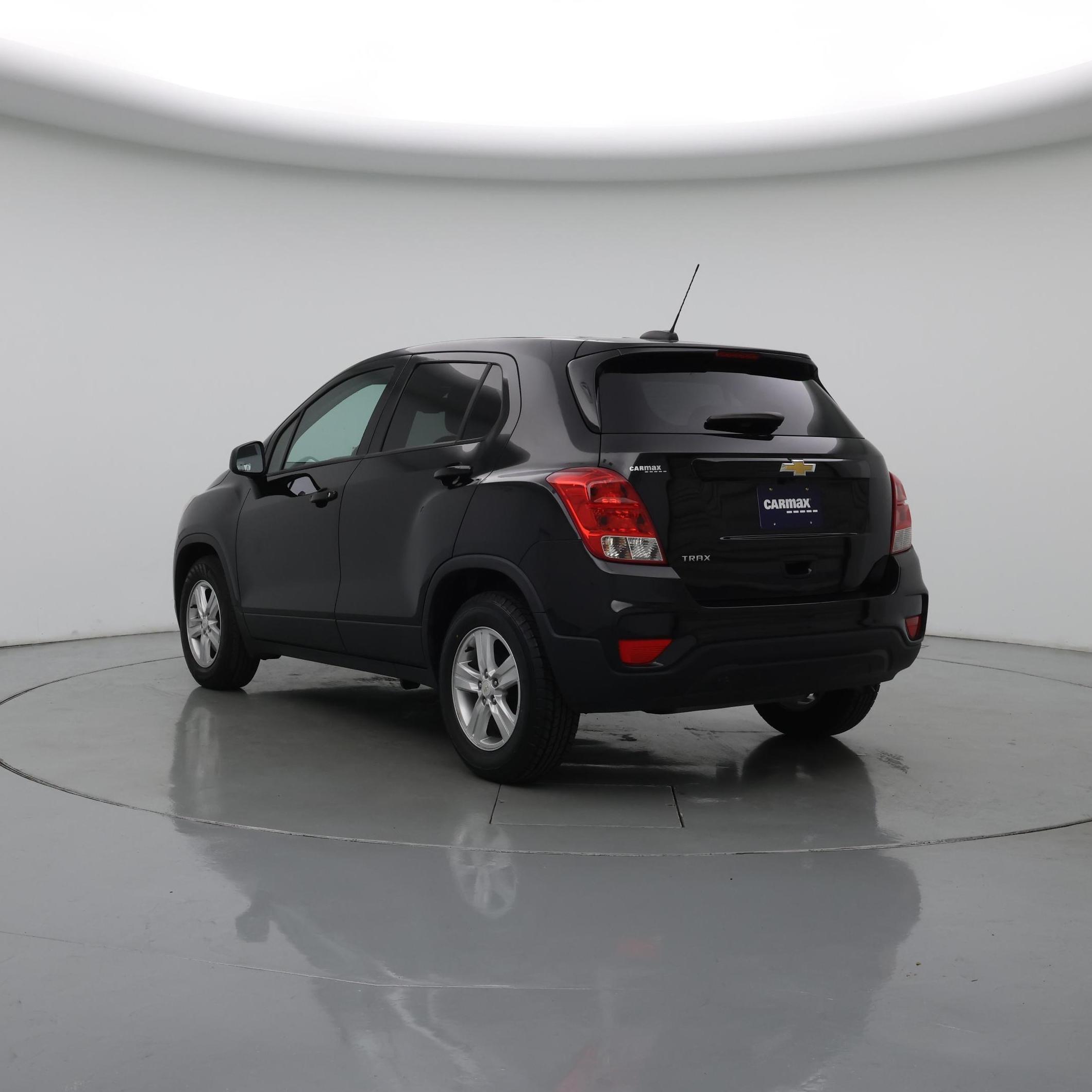 Thumbnail: 2022 Chevrolet Trax - 2
