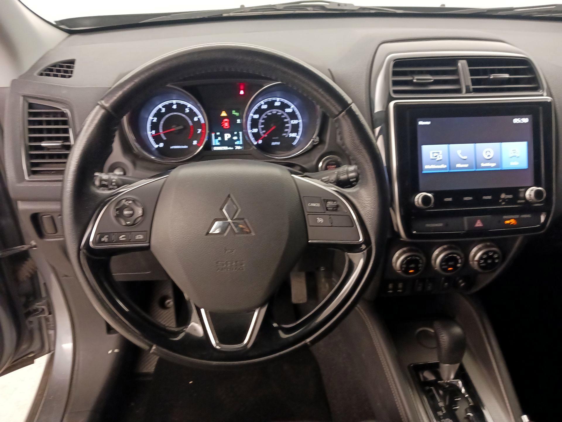 Thumbnail: 2021 Mitsubishi Outlander Sport - 10