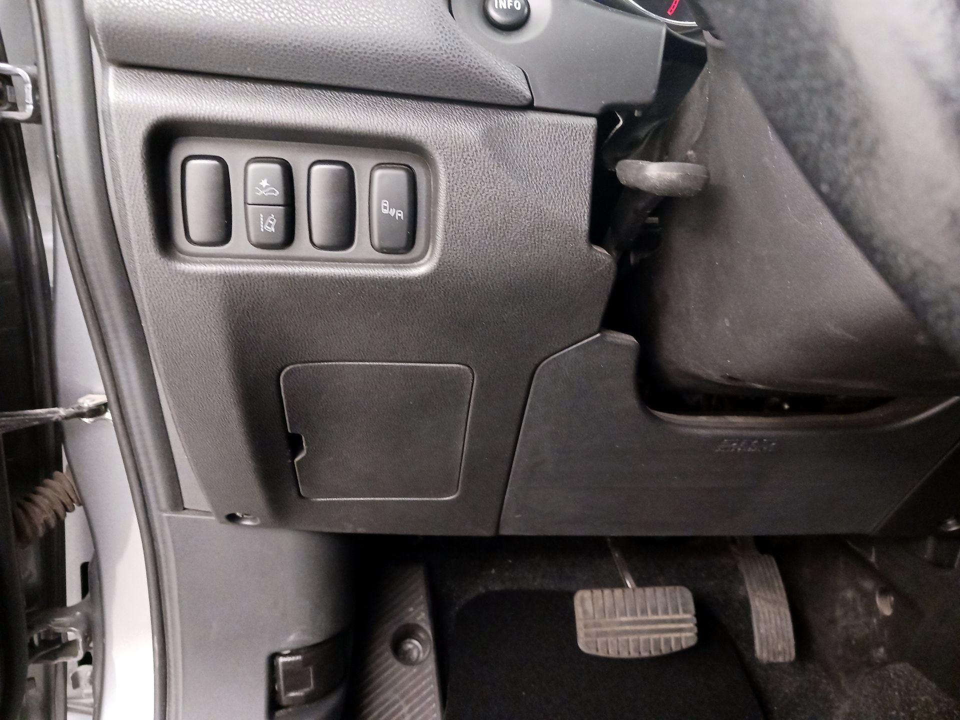Thumbnail: 2021 Mitsubishi Outlander Sport - 13