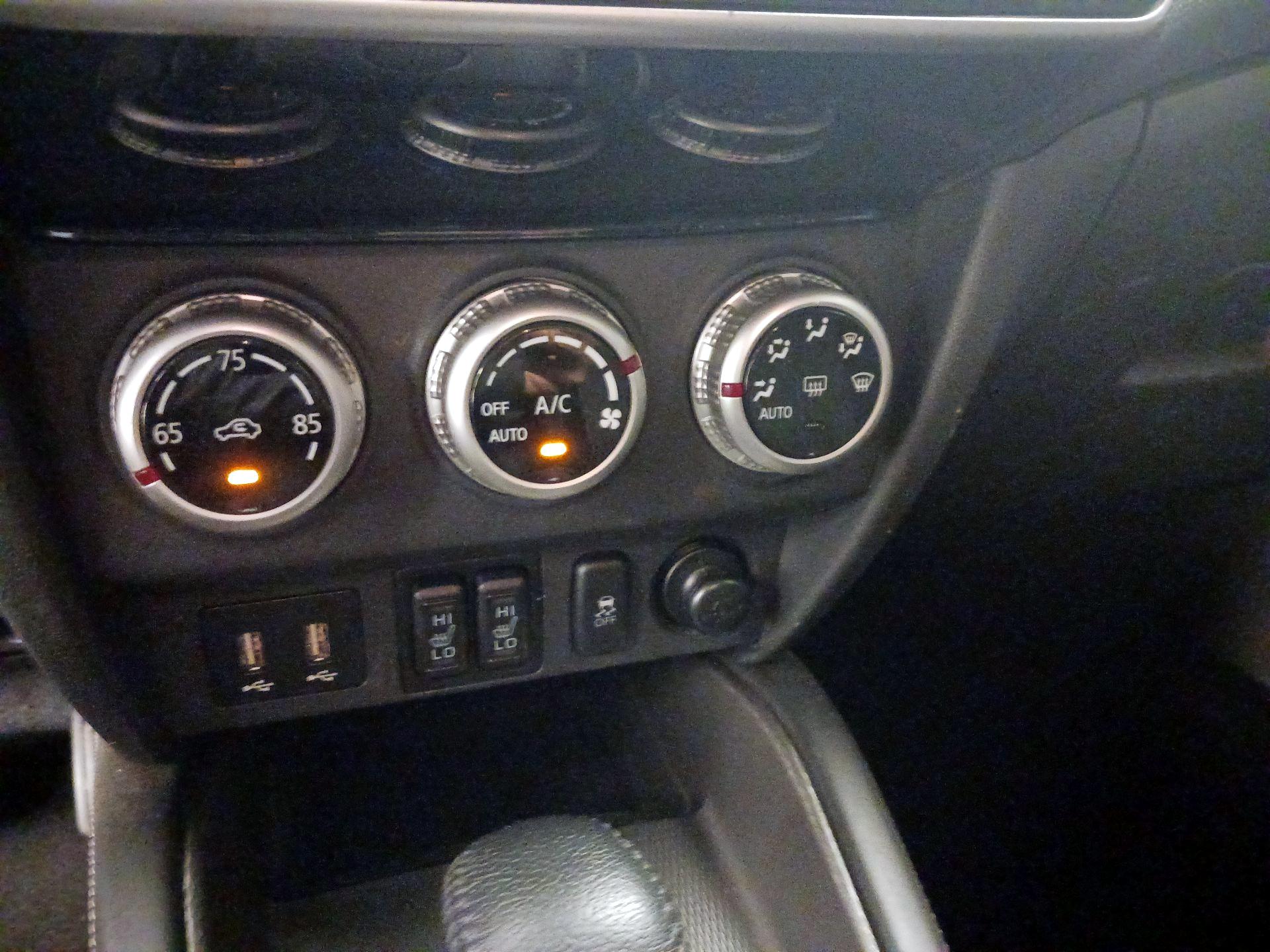 Thumbnail: 2021 Mitsubishi Outlander Sport - 16