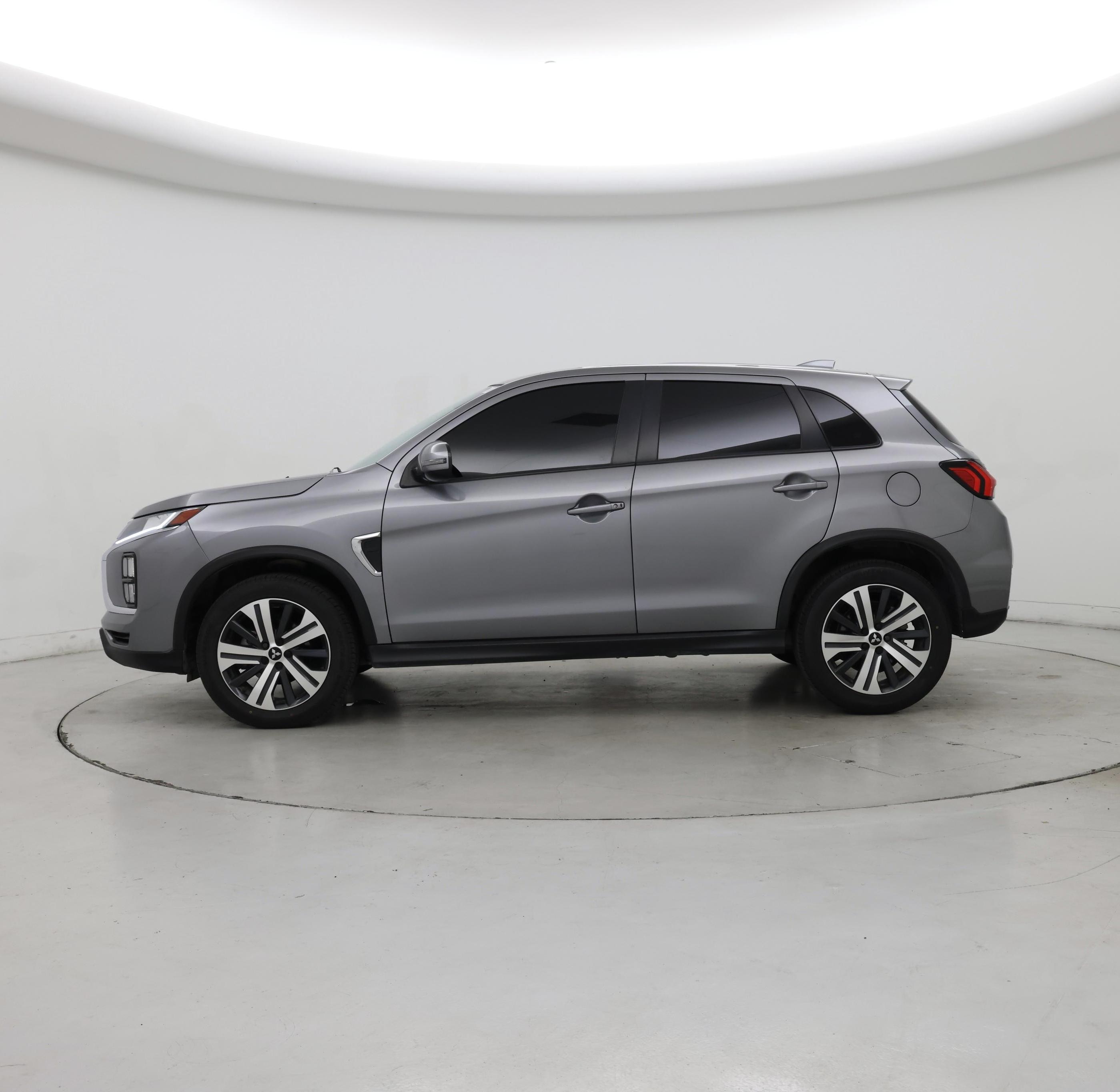 Thumbnail: 2021 Mitsubishi Outlander Sport - 3