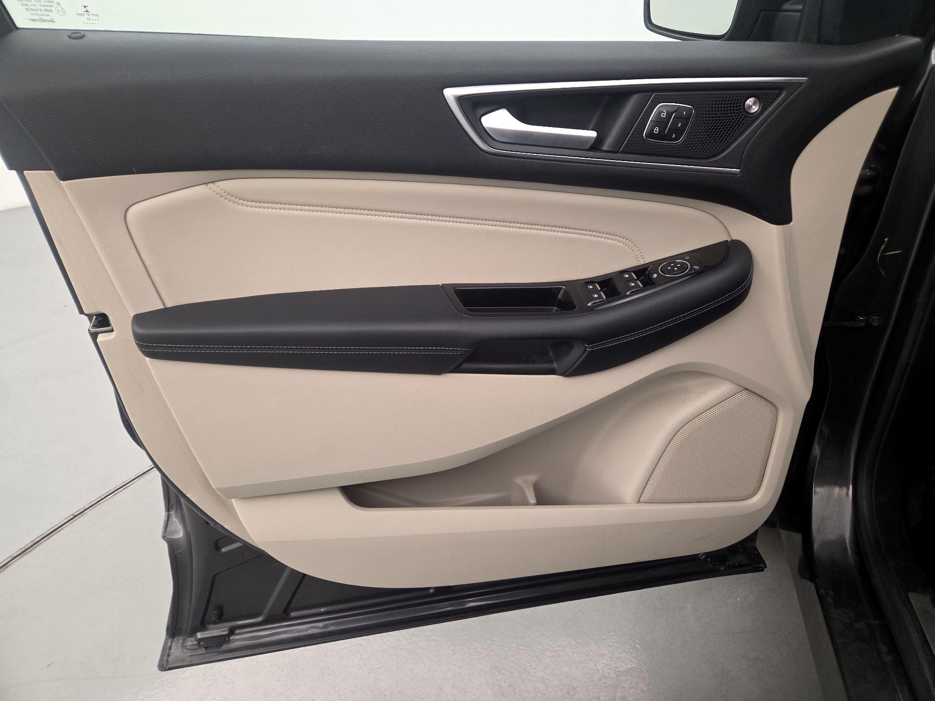 Thumbnail: 2019 Ford Edge - 12