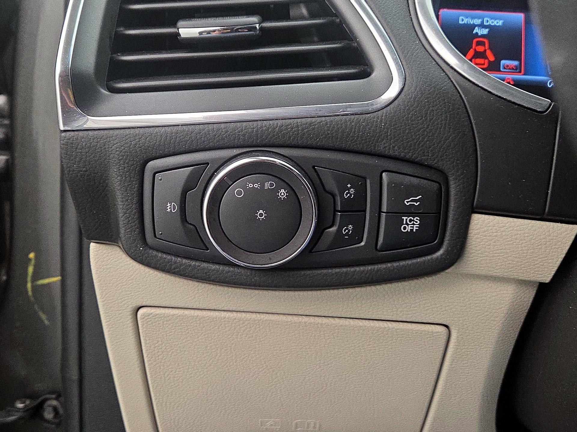 Thumbnail: 2019 Ford Edge - 13