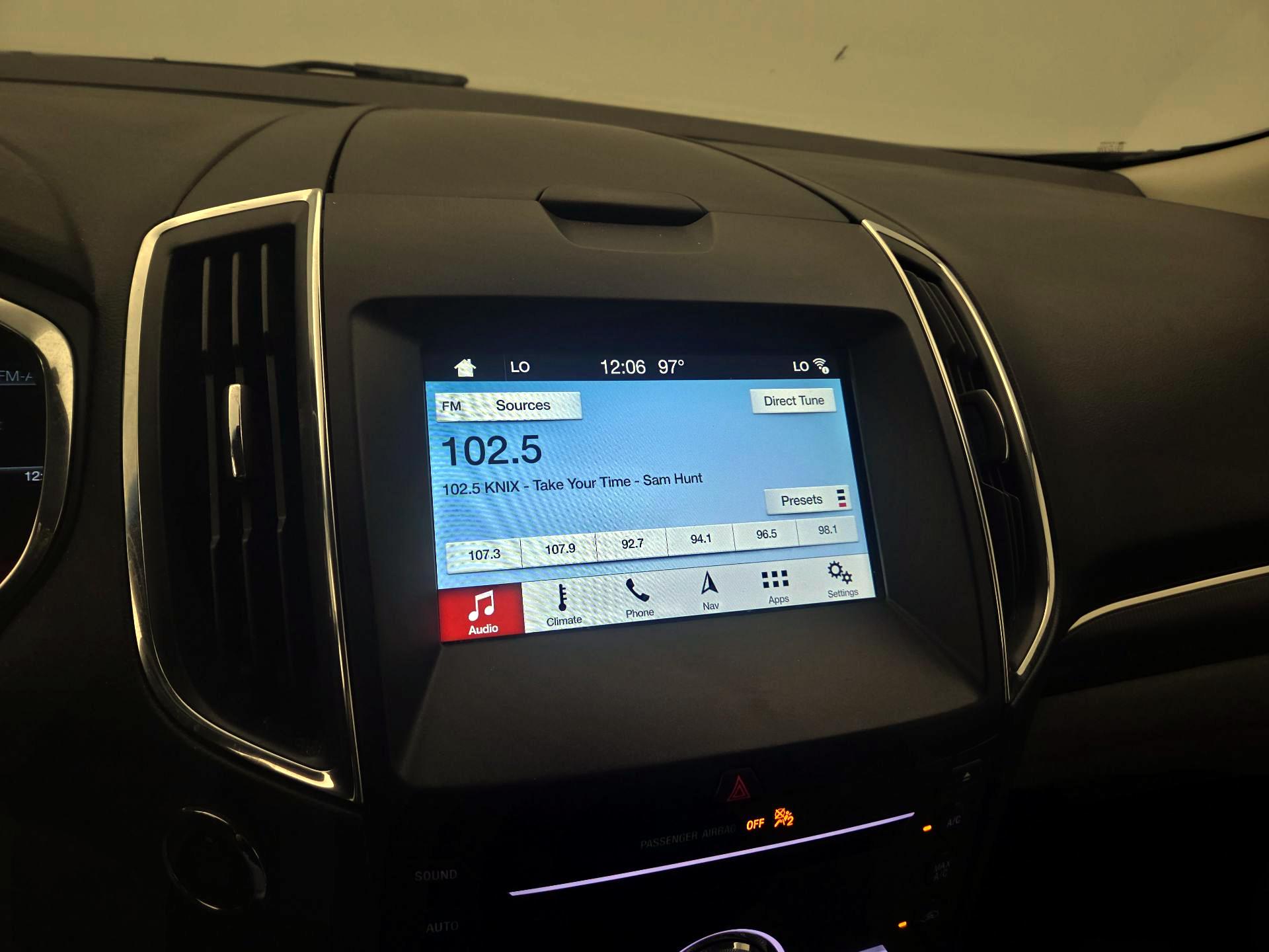 Thumbnail: 2019 Ford Edge - 16