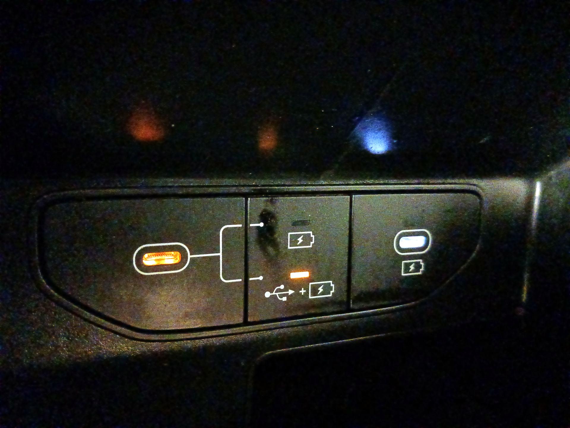 Thumbnail: 2024 Kia Sorento - 18