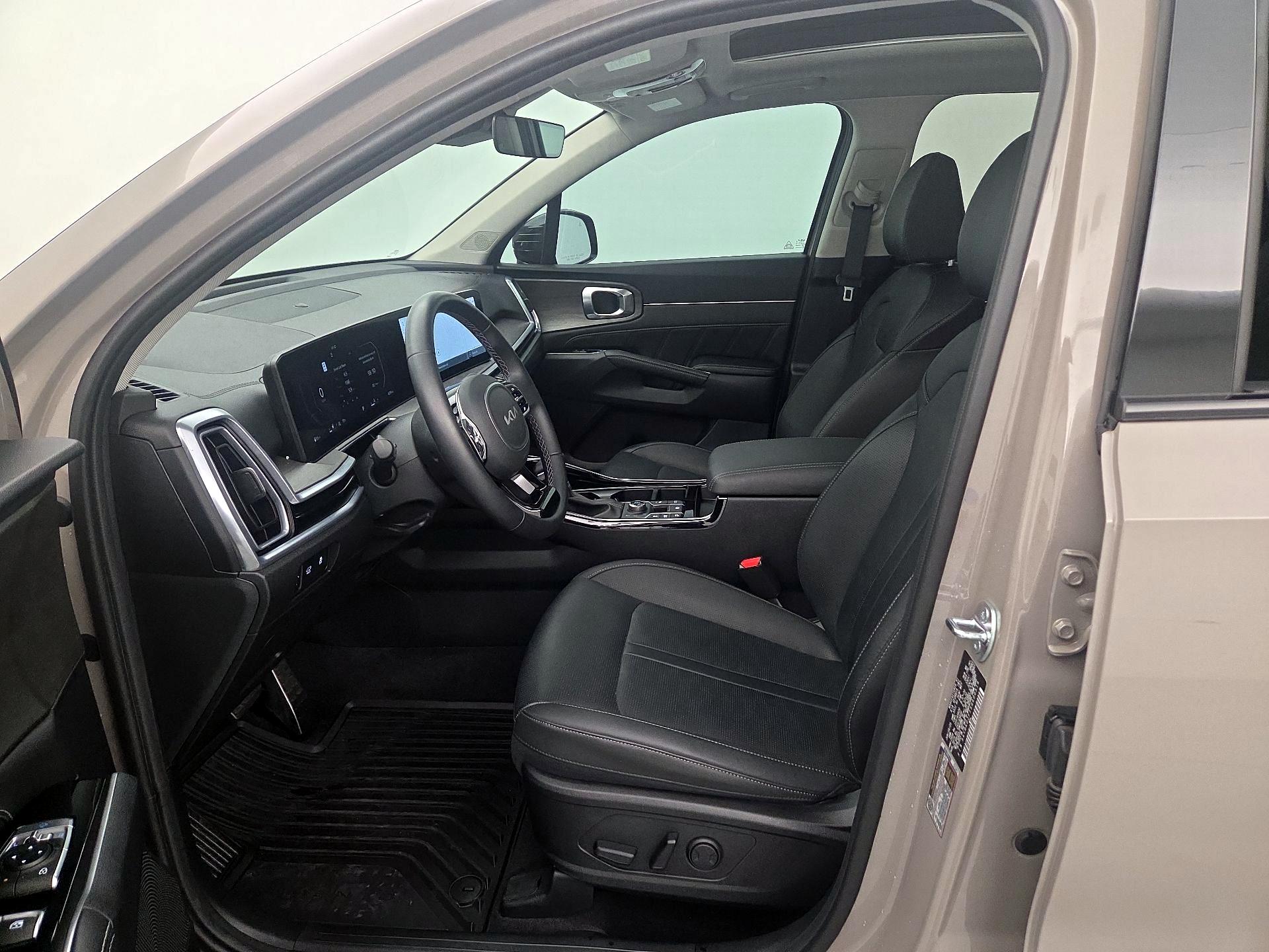 Thumbnail: 2025 Kia Sorento - 11