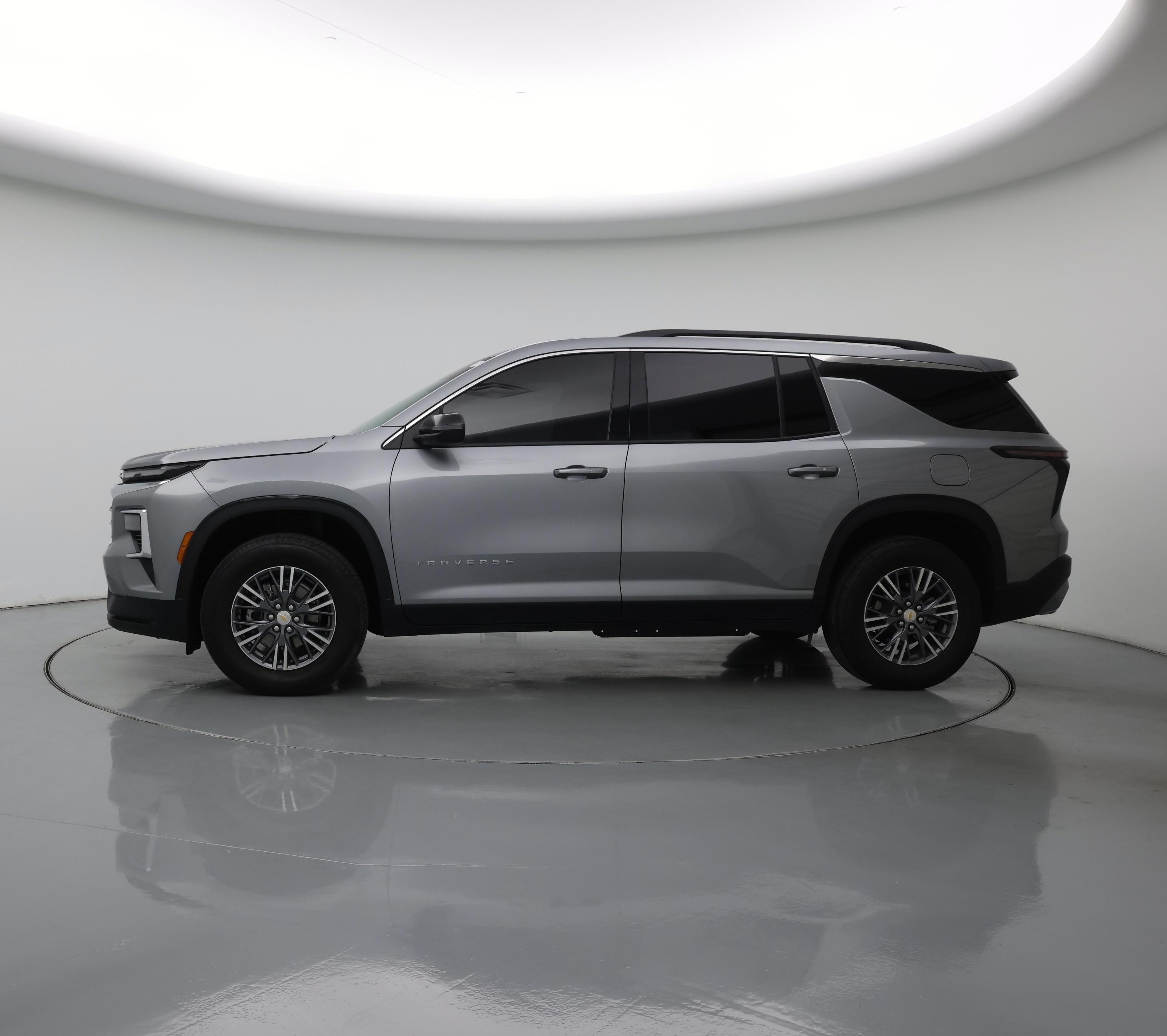 Thumbnail: 2026 Chevrolet Traverse - 3