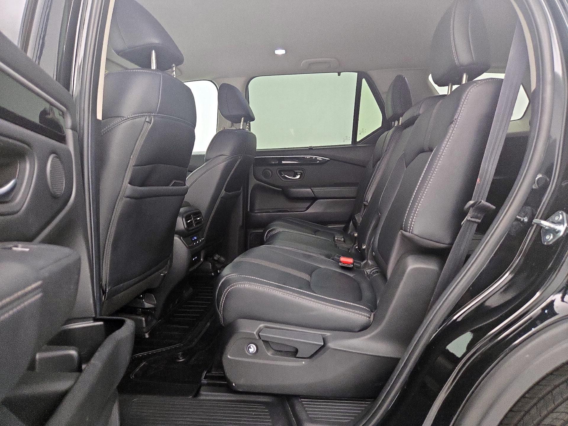 Thumbnail: 2025 Honda Pilot - 17