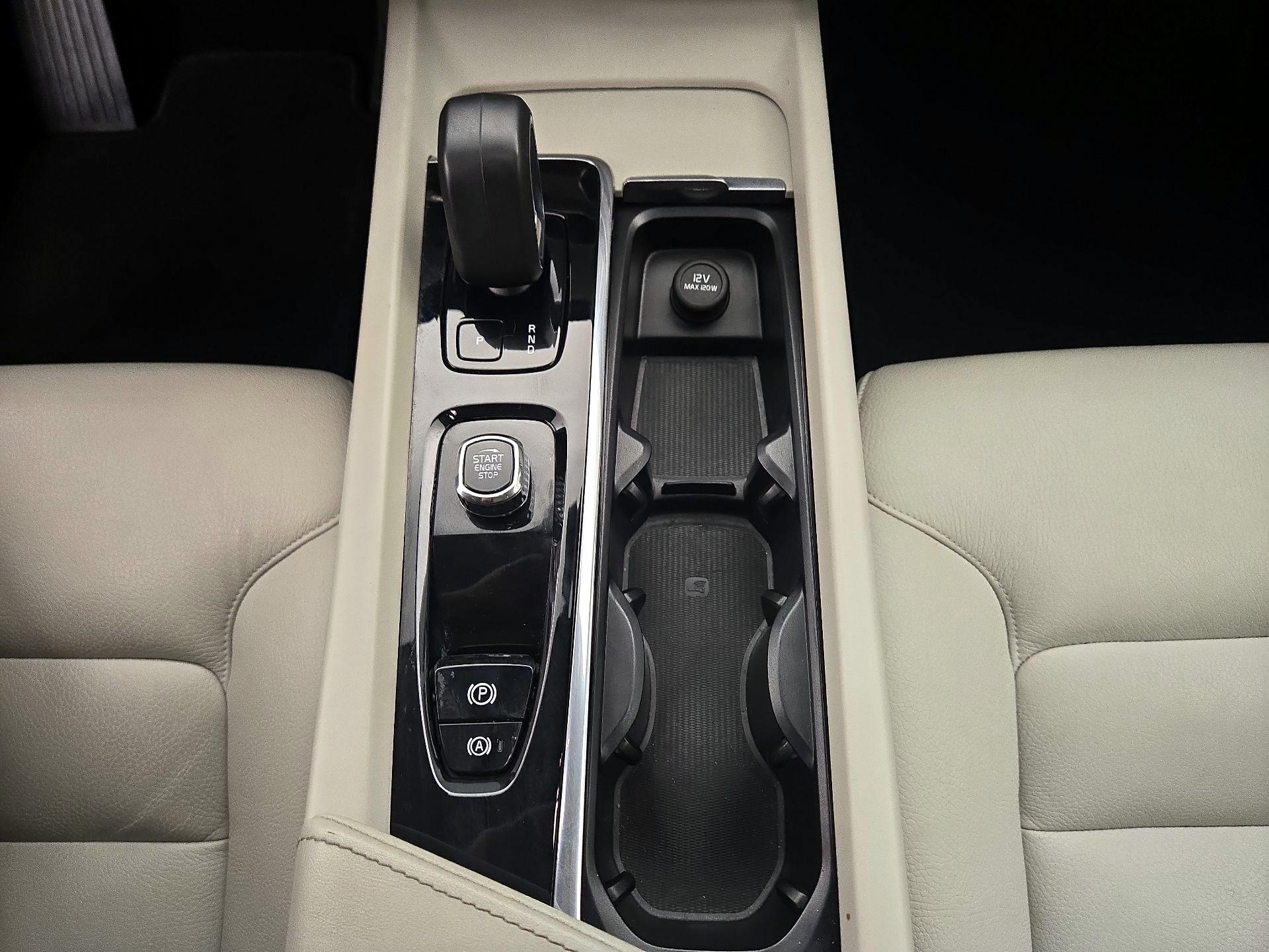 Thumbnail: 2023 Volvo XC60 - 17