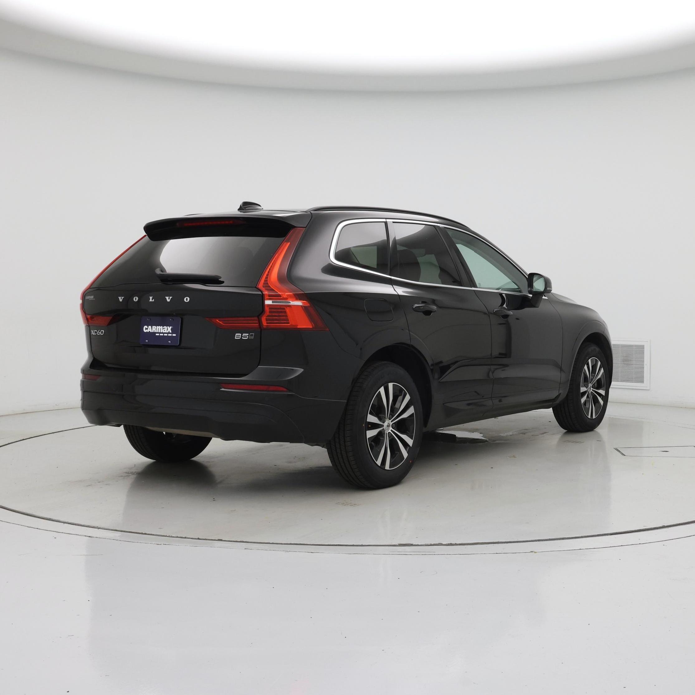 Thumbnail: 2023 Volvo XC60 - 8