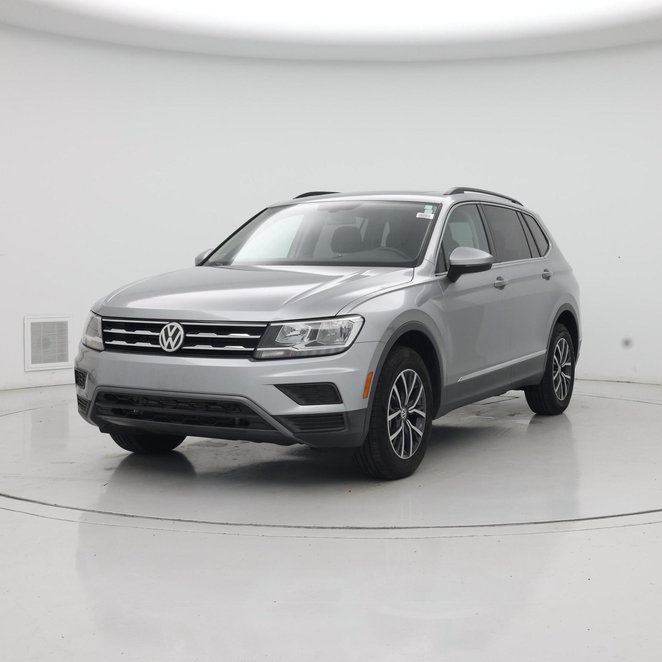 Thumbnail: 2020 Volkswagen Tiguan - 4