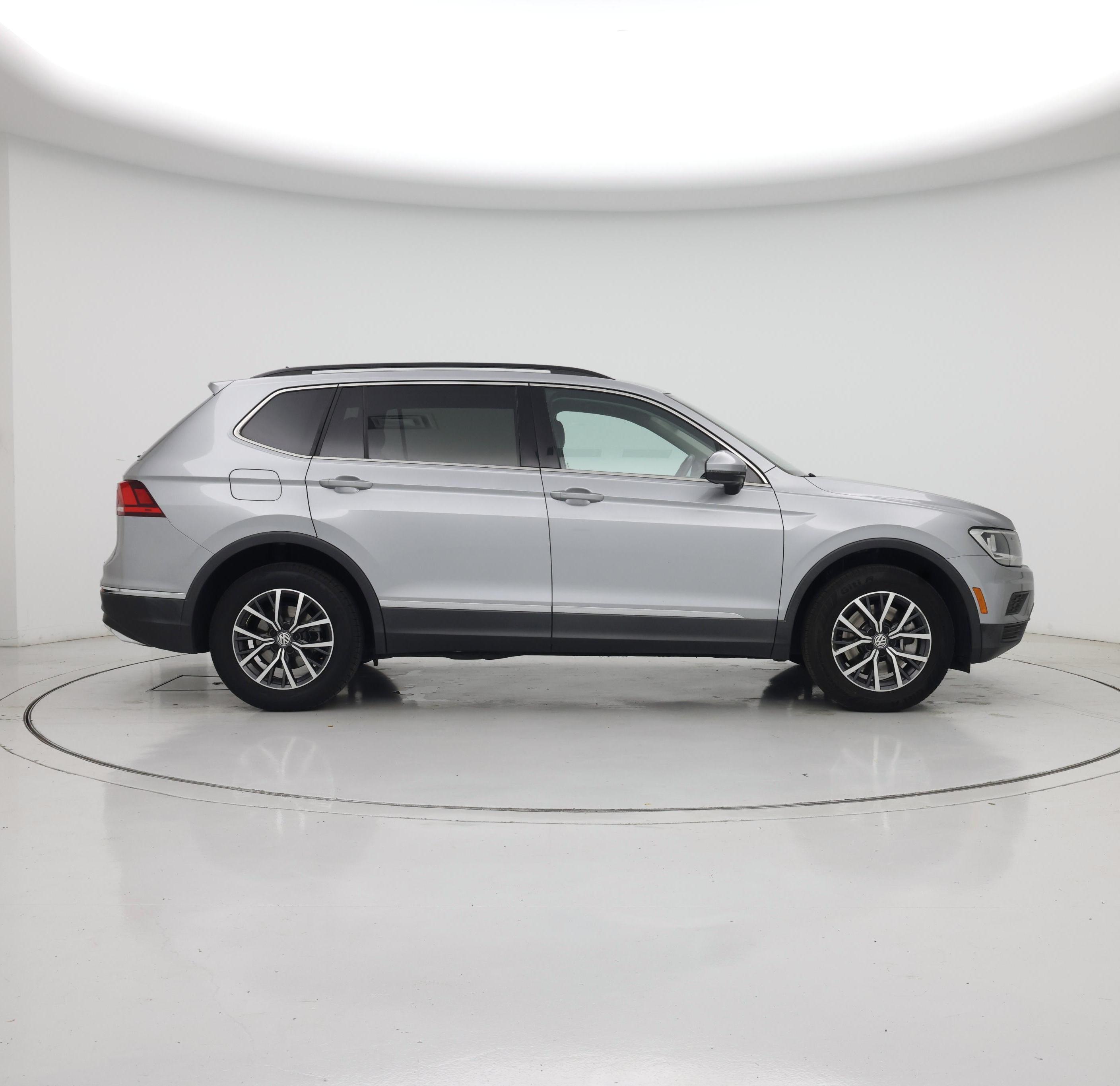 Thumbnail: 2020 Volkswagen Tiguan - 7