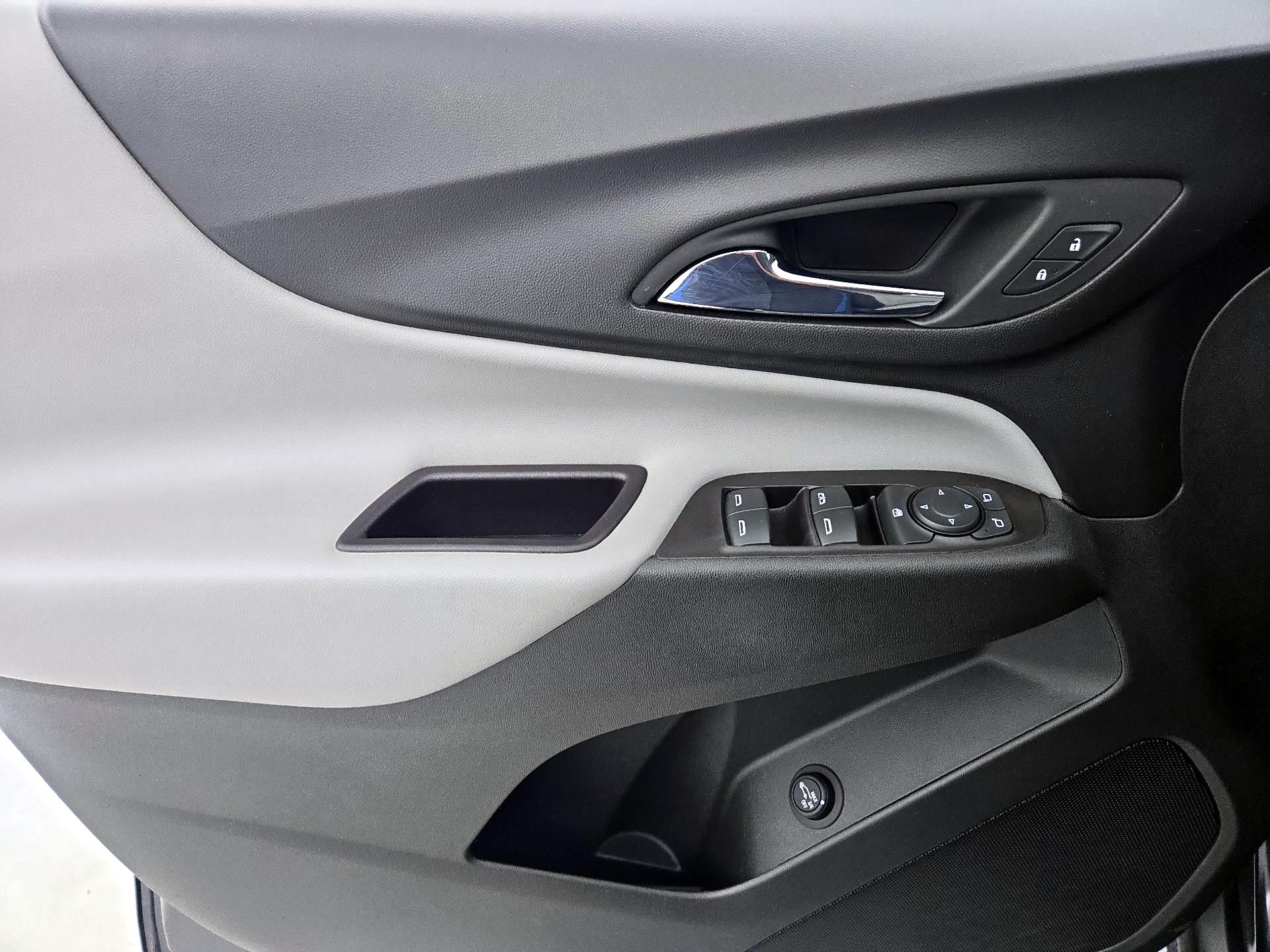 Thumbnail: 2022 Chevrolet Equinox - 12