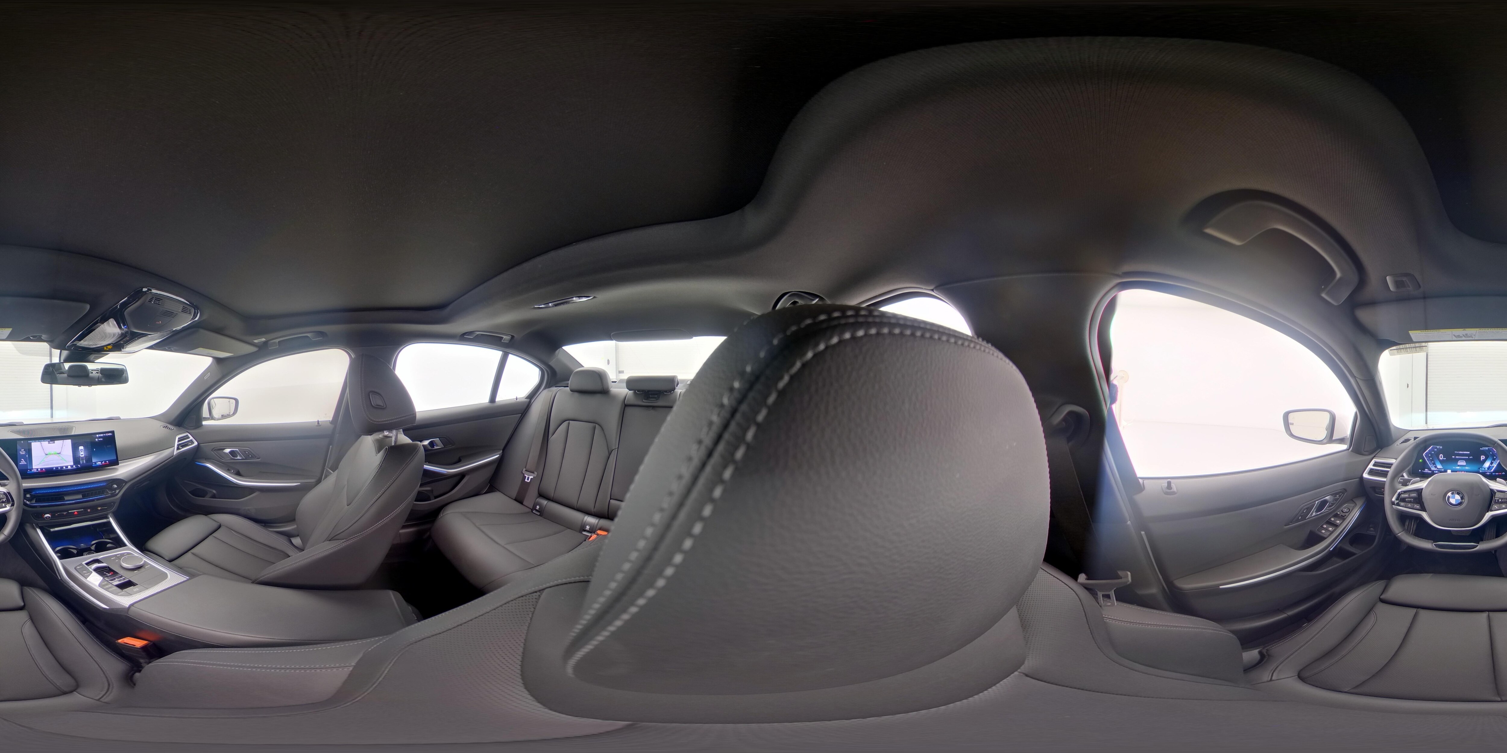 2025 BMW 3 Series 330i - Photo 28