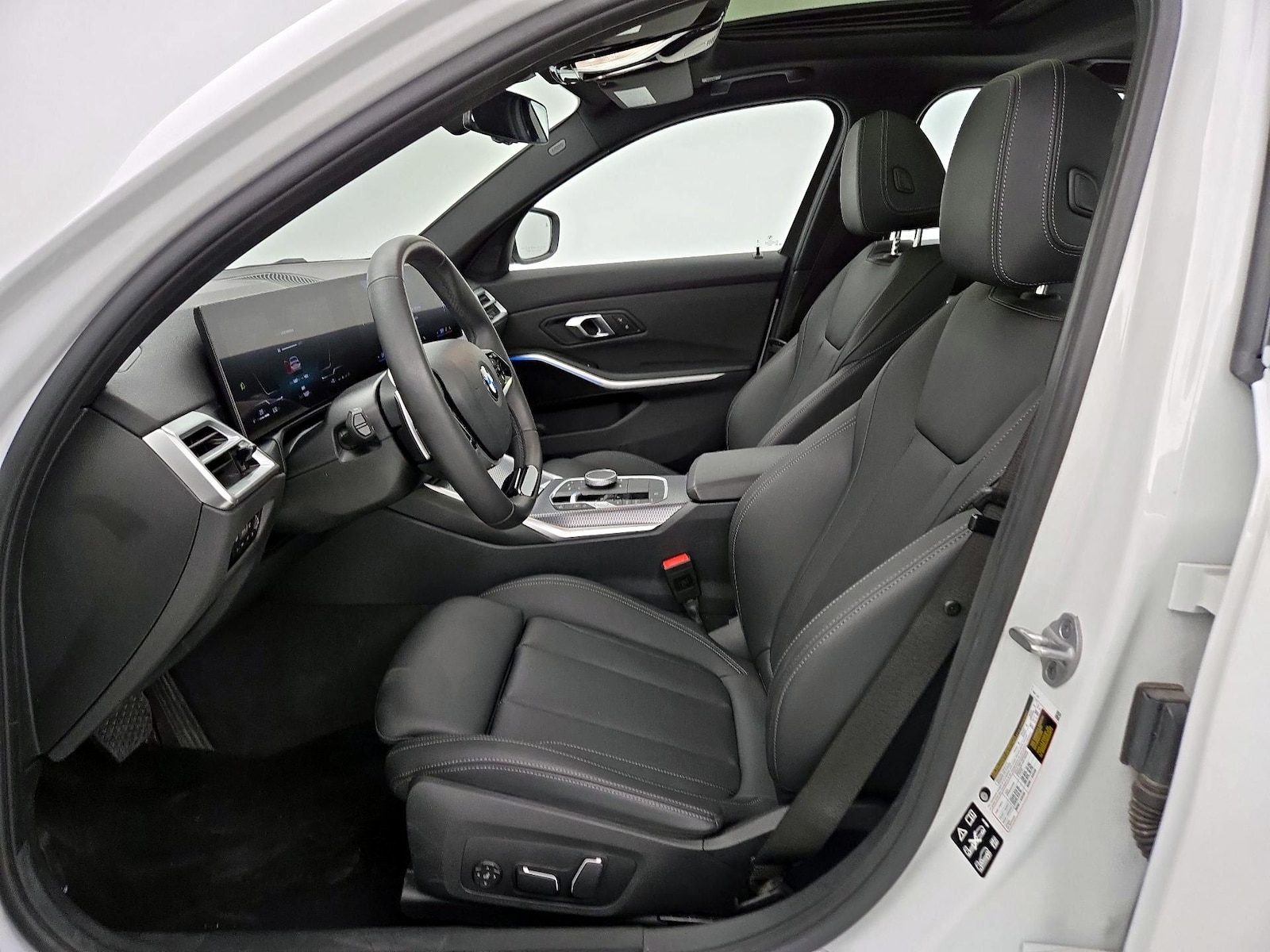 2025 BMW 3 Series 330i - Photo 12