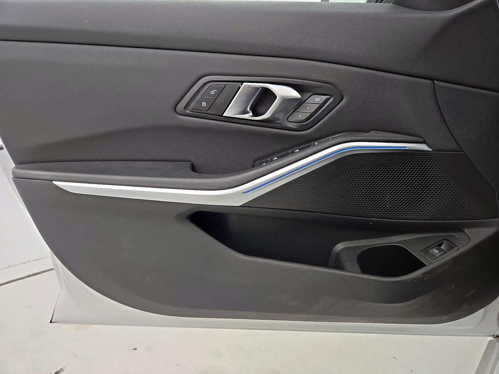 2025 BMW 3 Series 330i - Photo 13