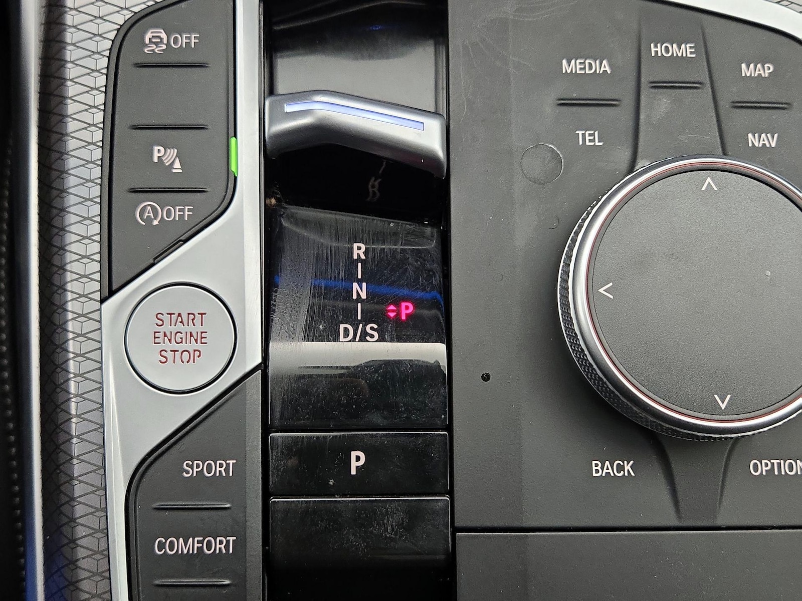 2025 BMW 3 Series 330i - Photo 19