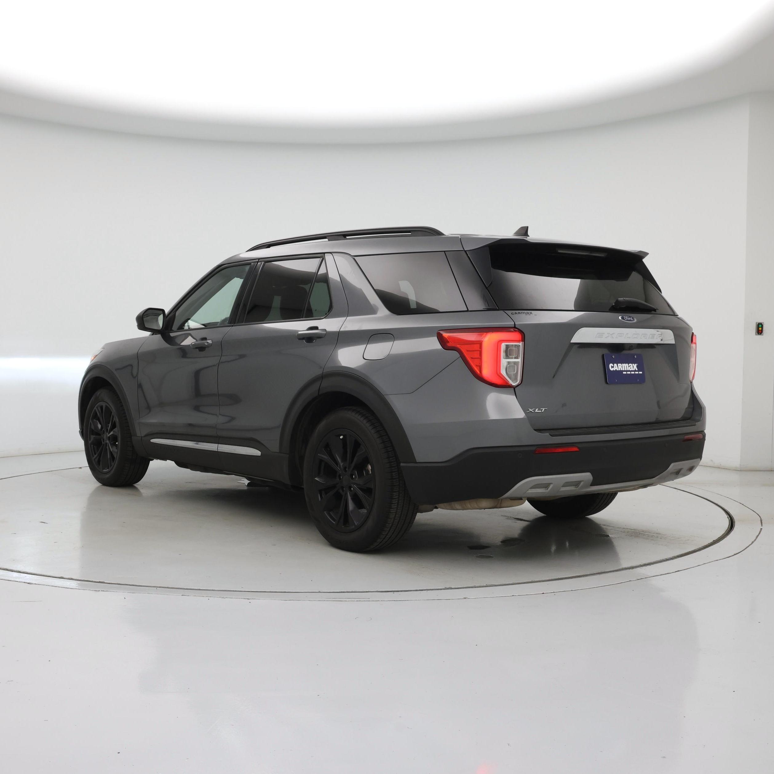 Thumbnail: 2022 Ford Explorer - 2