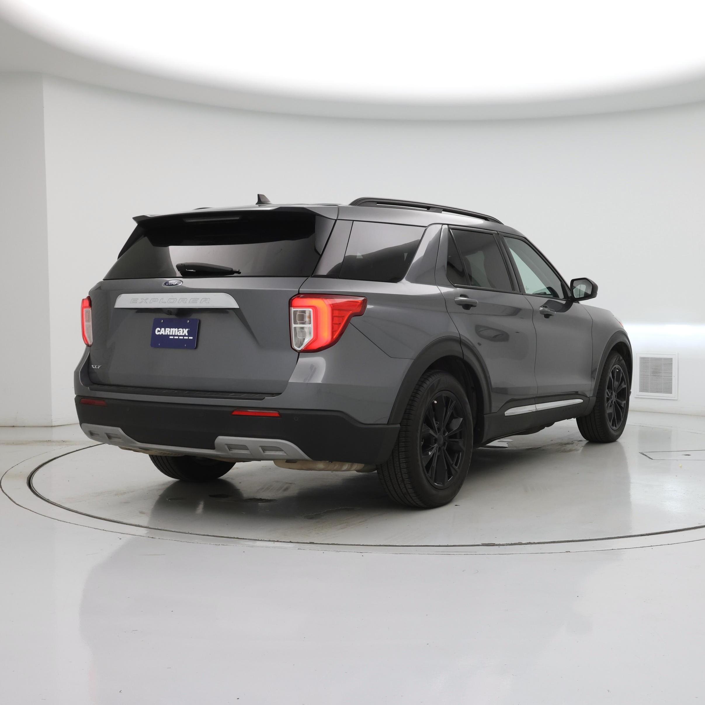 Thumbnail: 2022 Ford Explorer - 8