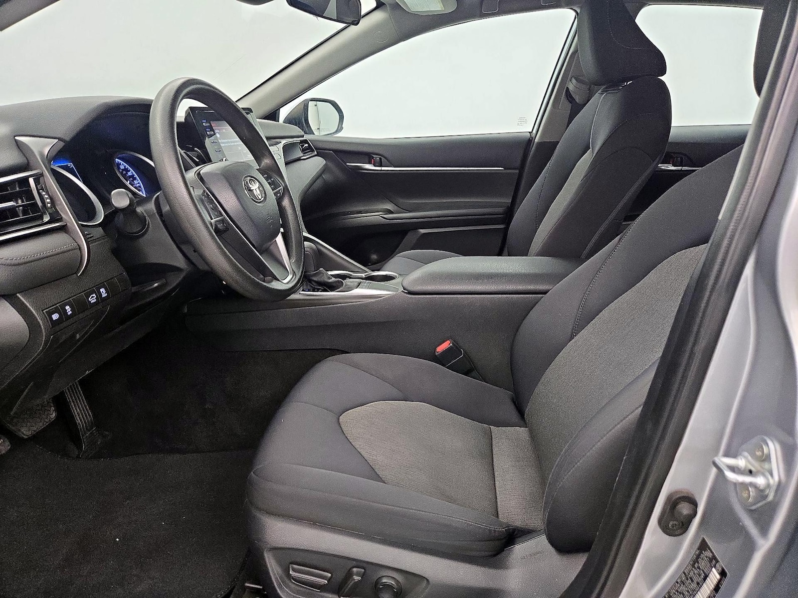2022 Toyota Camry LE - Photo 12