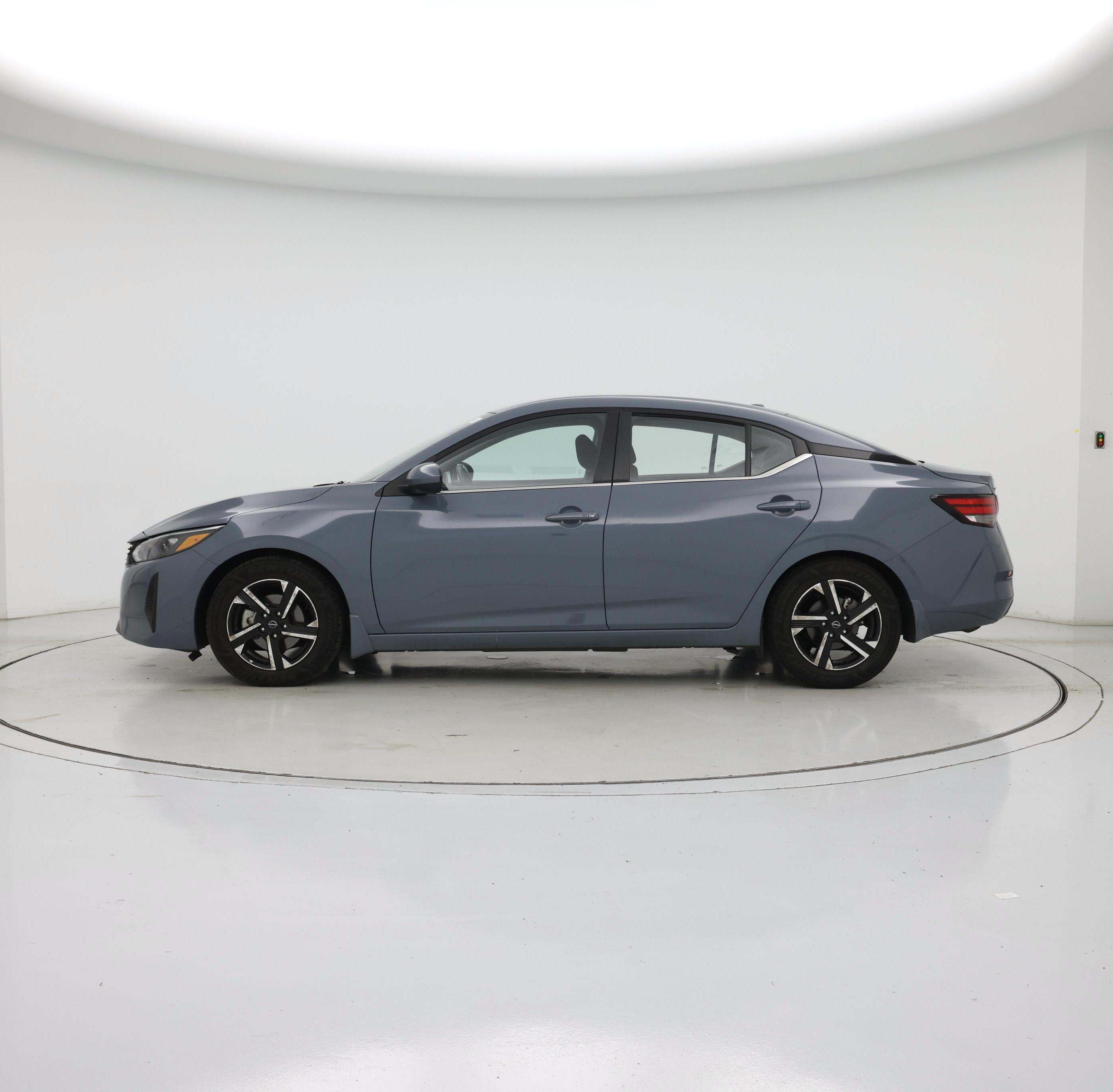 Thumbnail: 2025 Nissan Sentra - 3