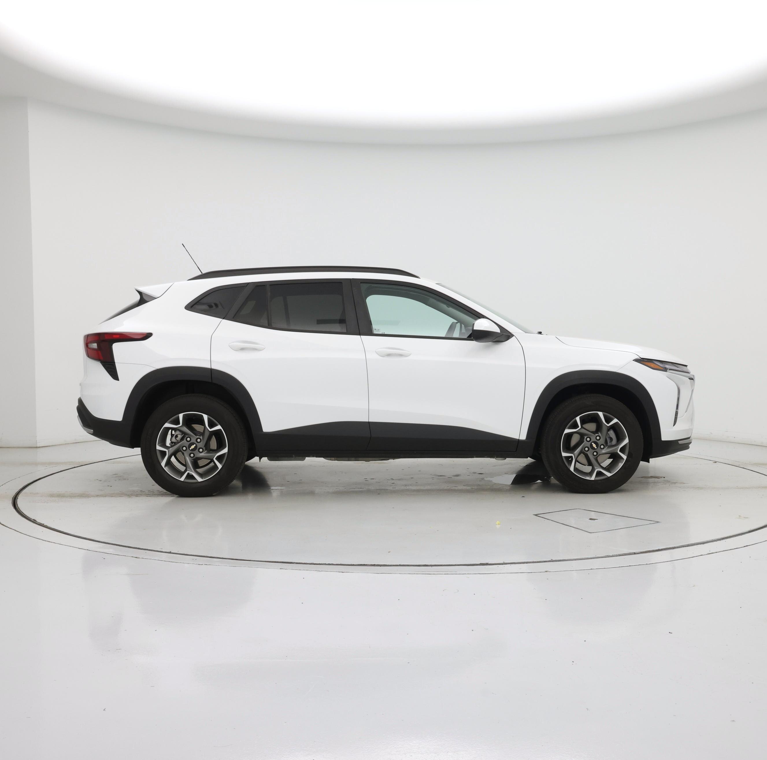 Thumbnail: 2025 Chevrolet Trax - 7