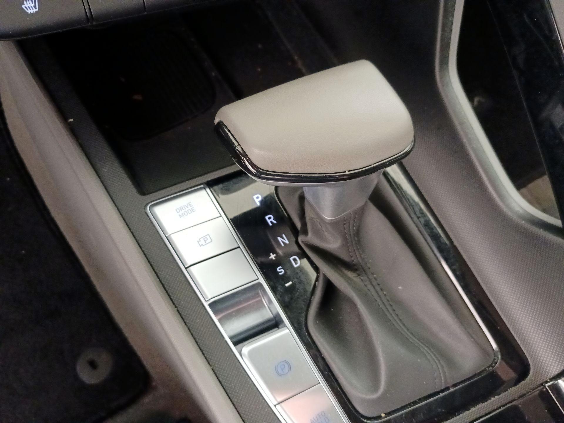 Thumbnail: 2025 Hyundai Elantra - 18