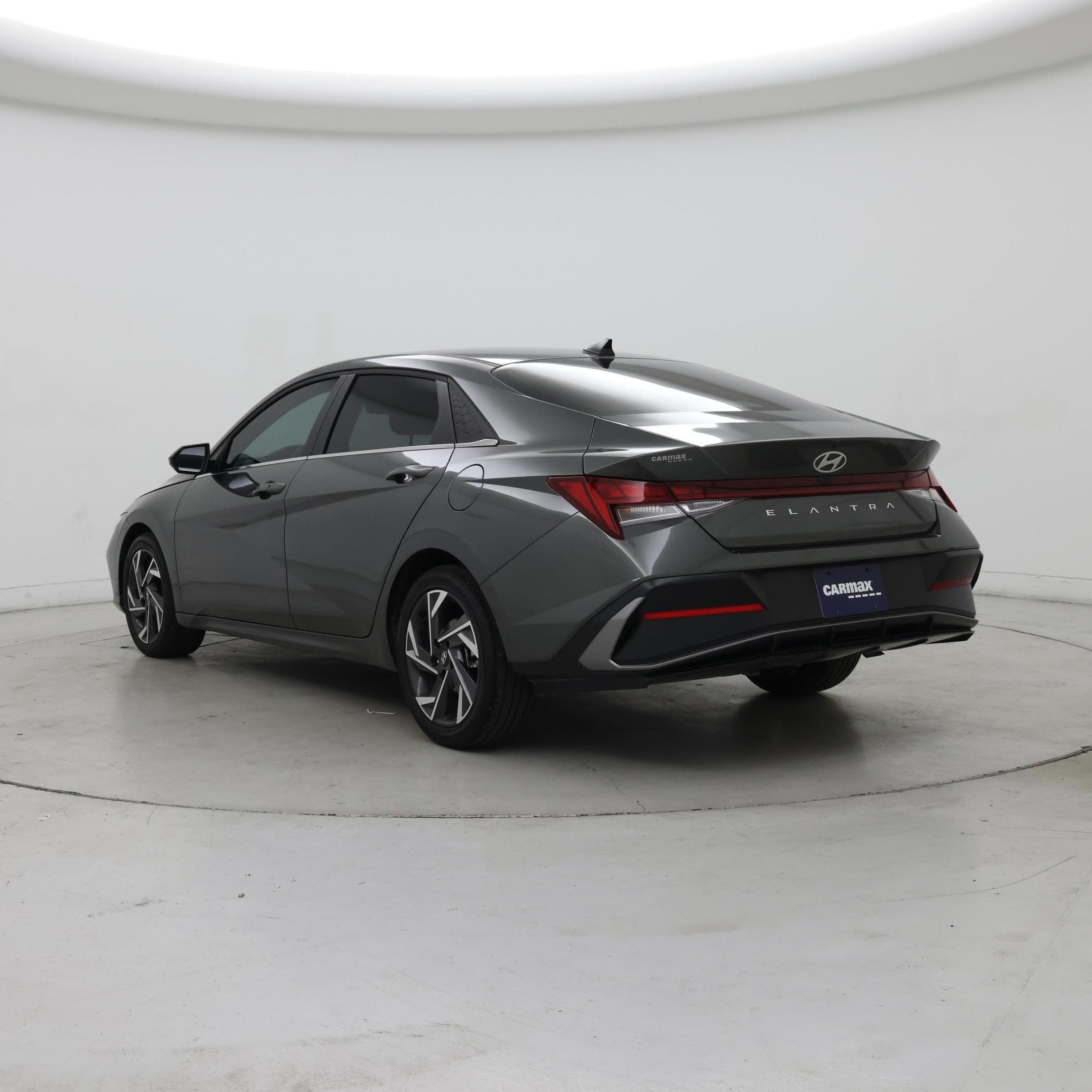 Thumbnail: 2025 Hyundai Elantra - 2