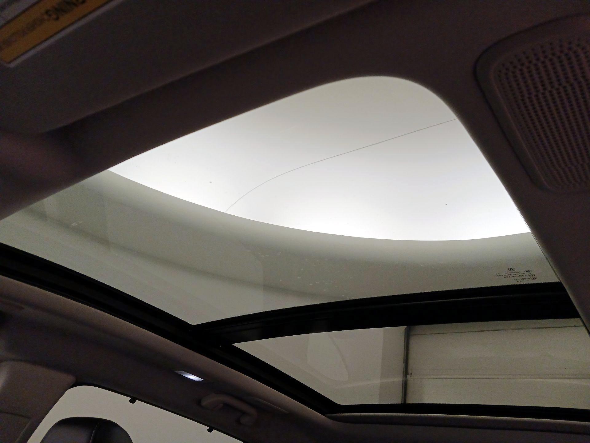 Thumbnail: 2025 Acura MDX - 20