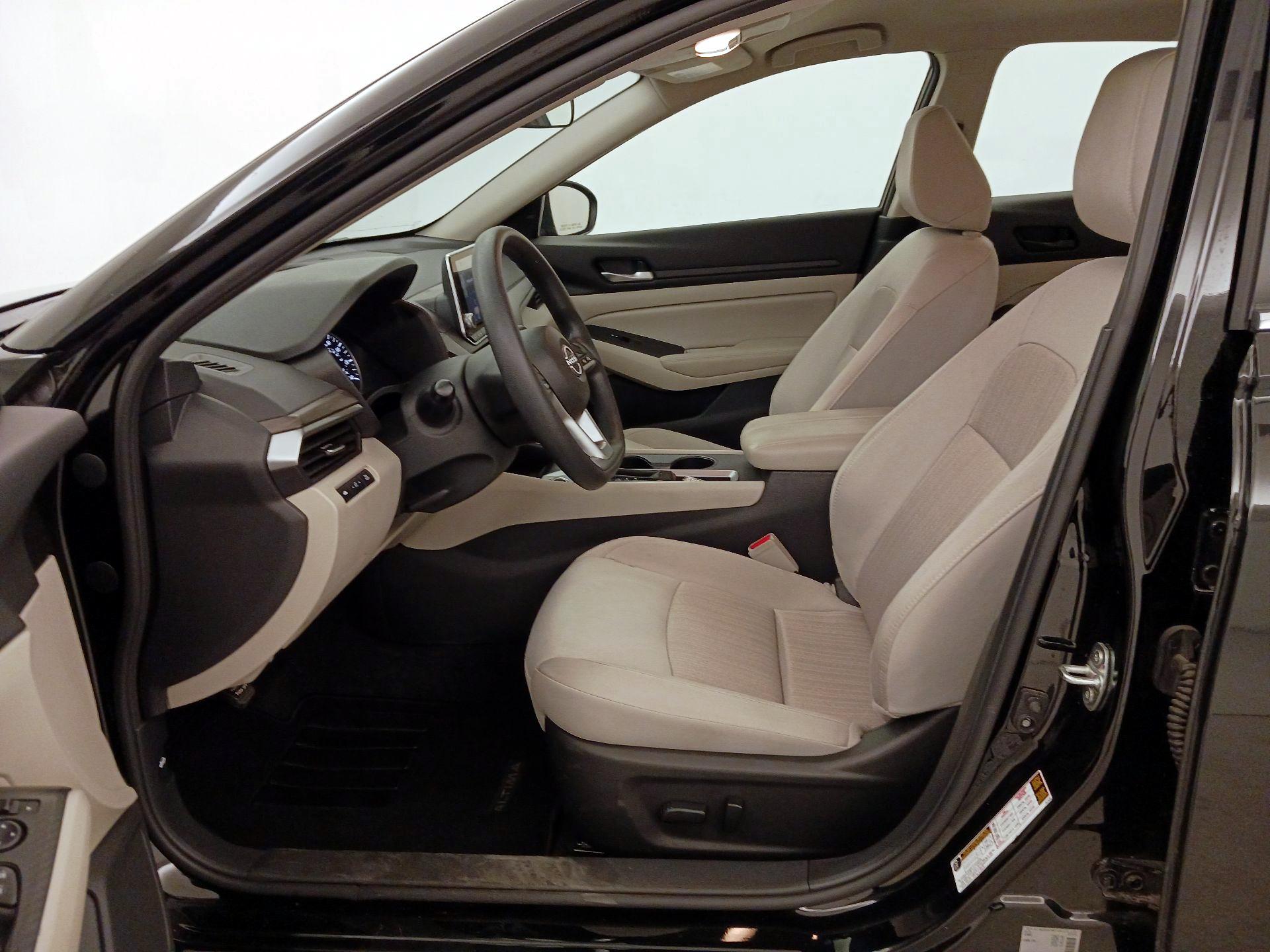 Thumbnail: 2025 Nissan Altima - 11
