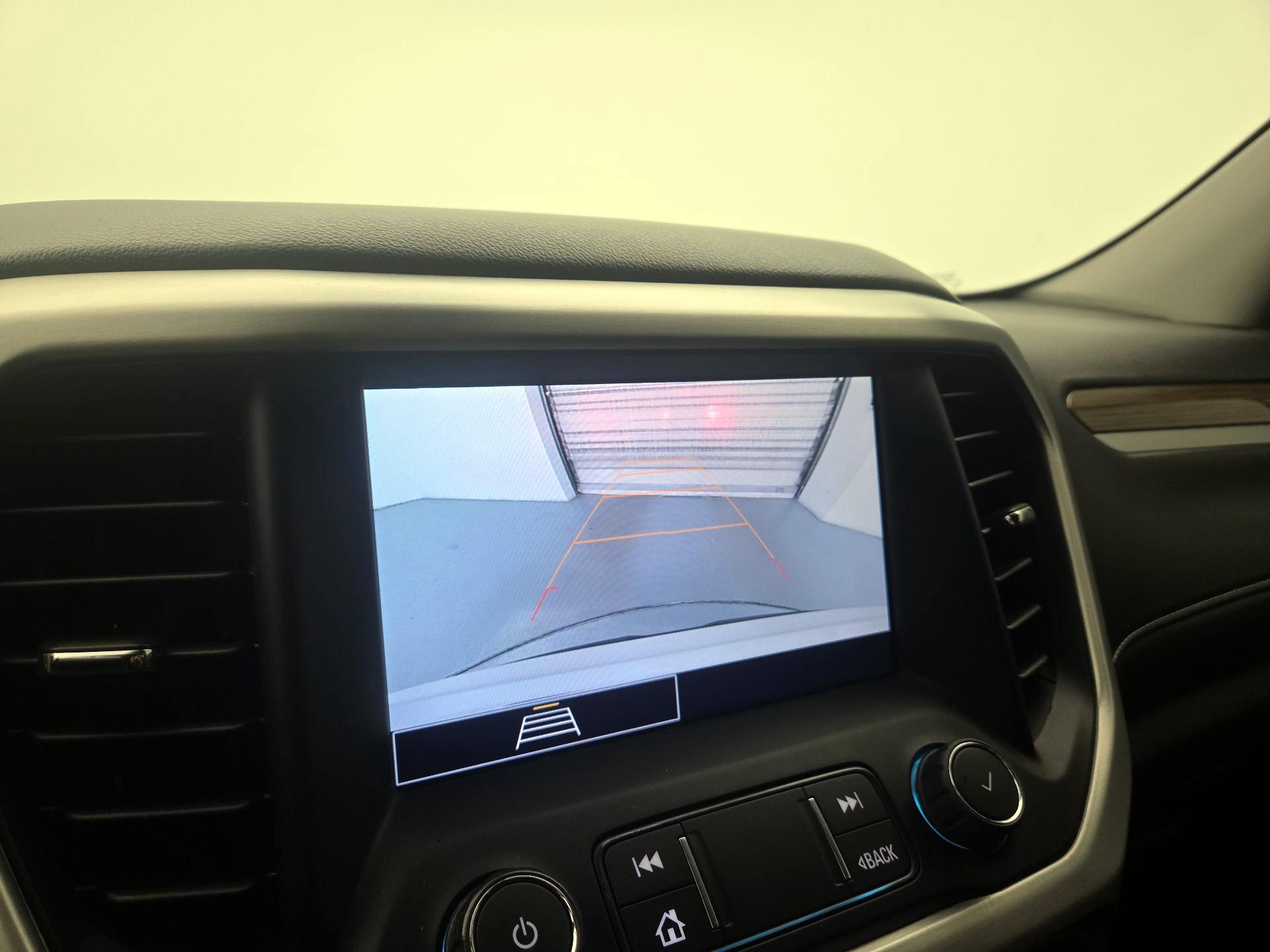 Thumbnail: 2022 GMC Acadia - 14