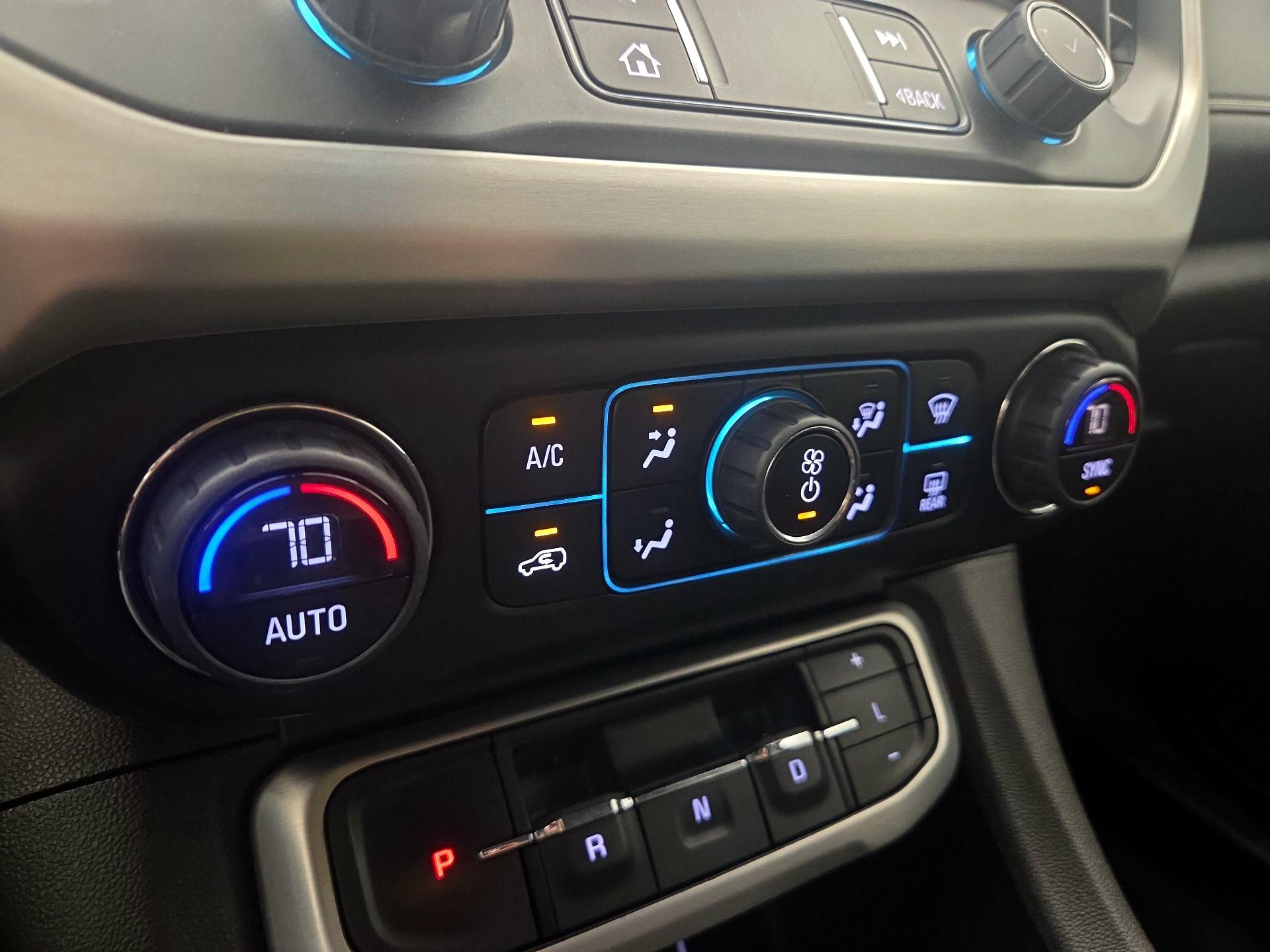 Thumbnail: 2022 GMC Acadia - 16
