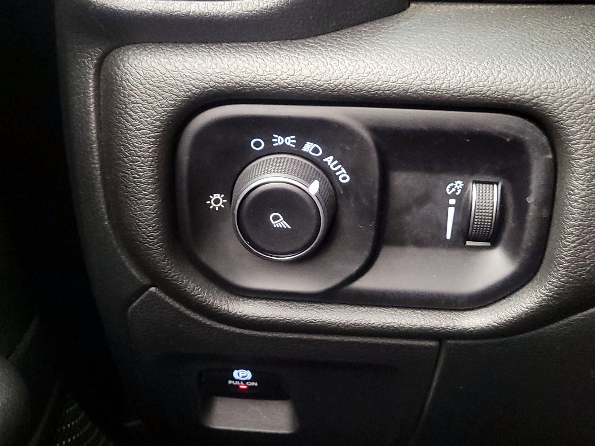Thumbnail: 2025 RAM 1500 - 13