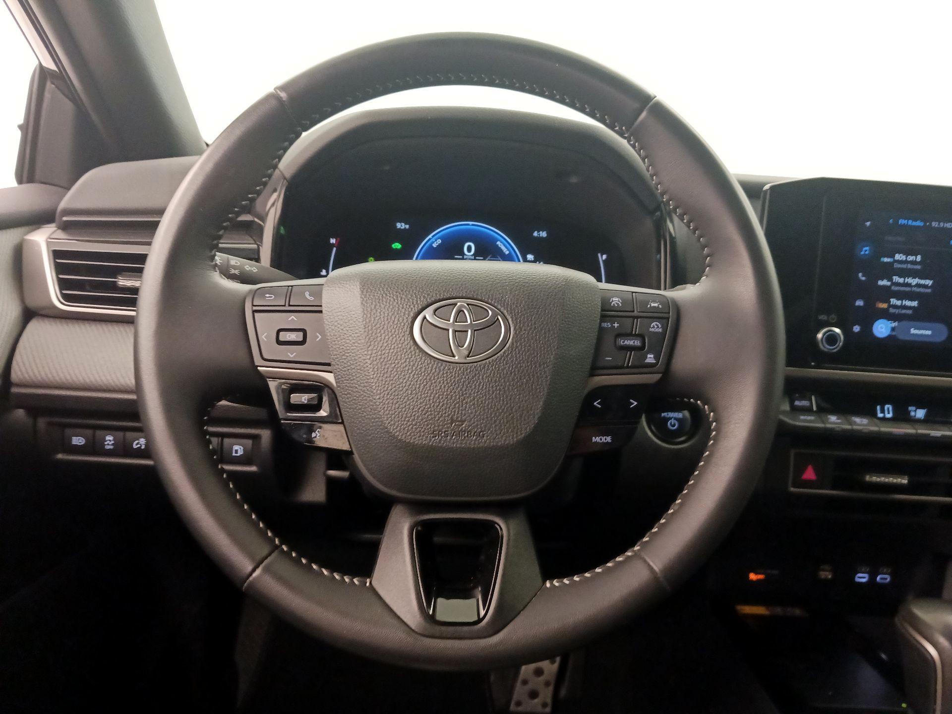 Thumbnail: 2025 Toyota Camry - 10