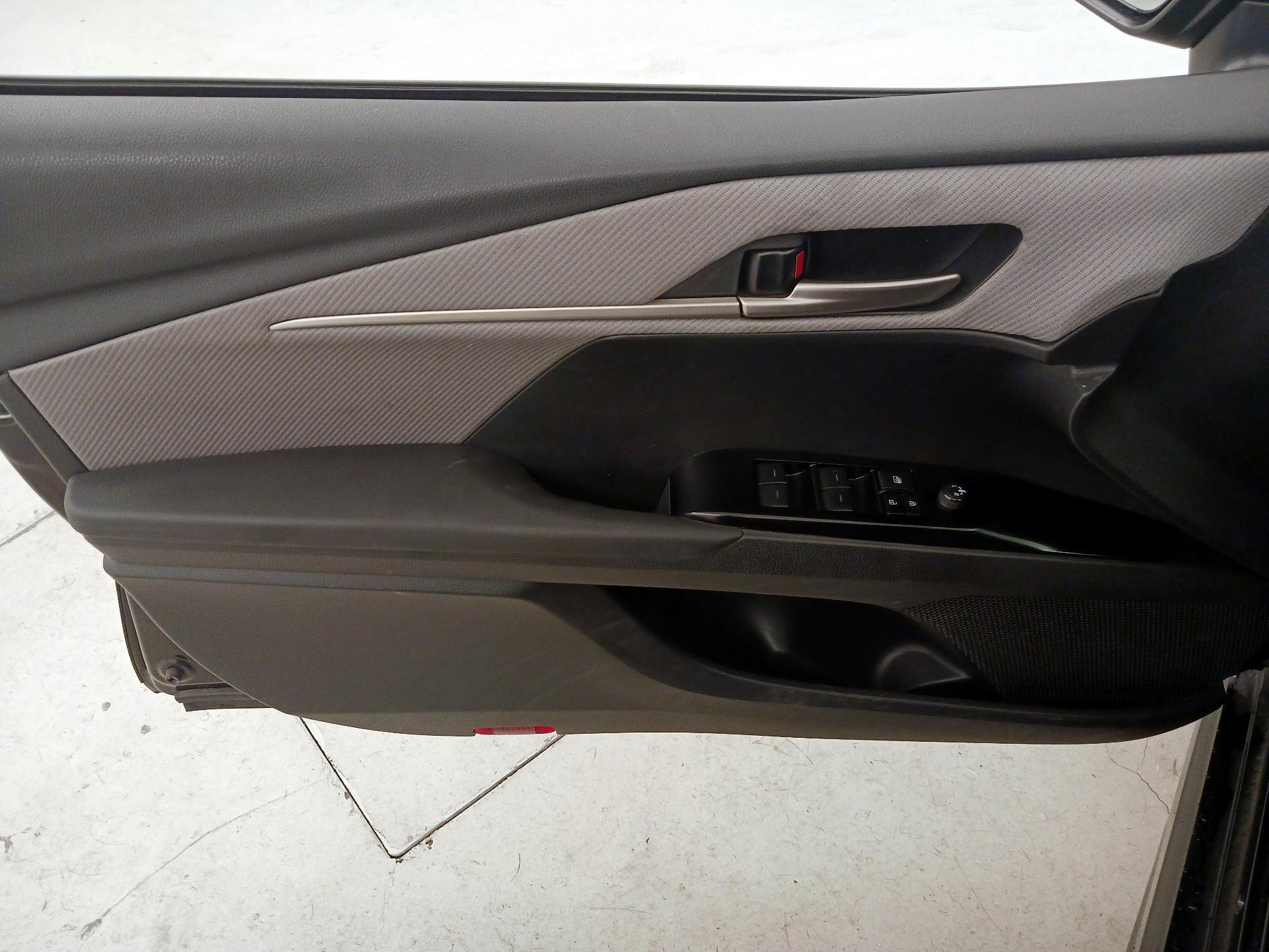 Thumbnail: 2025 Toyota Camry - 12