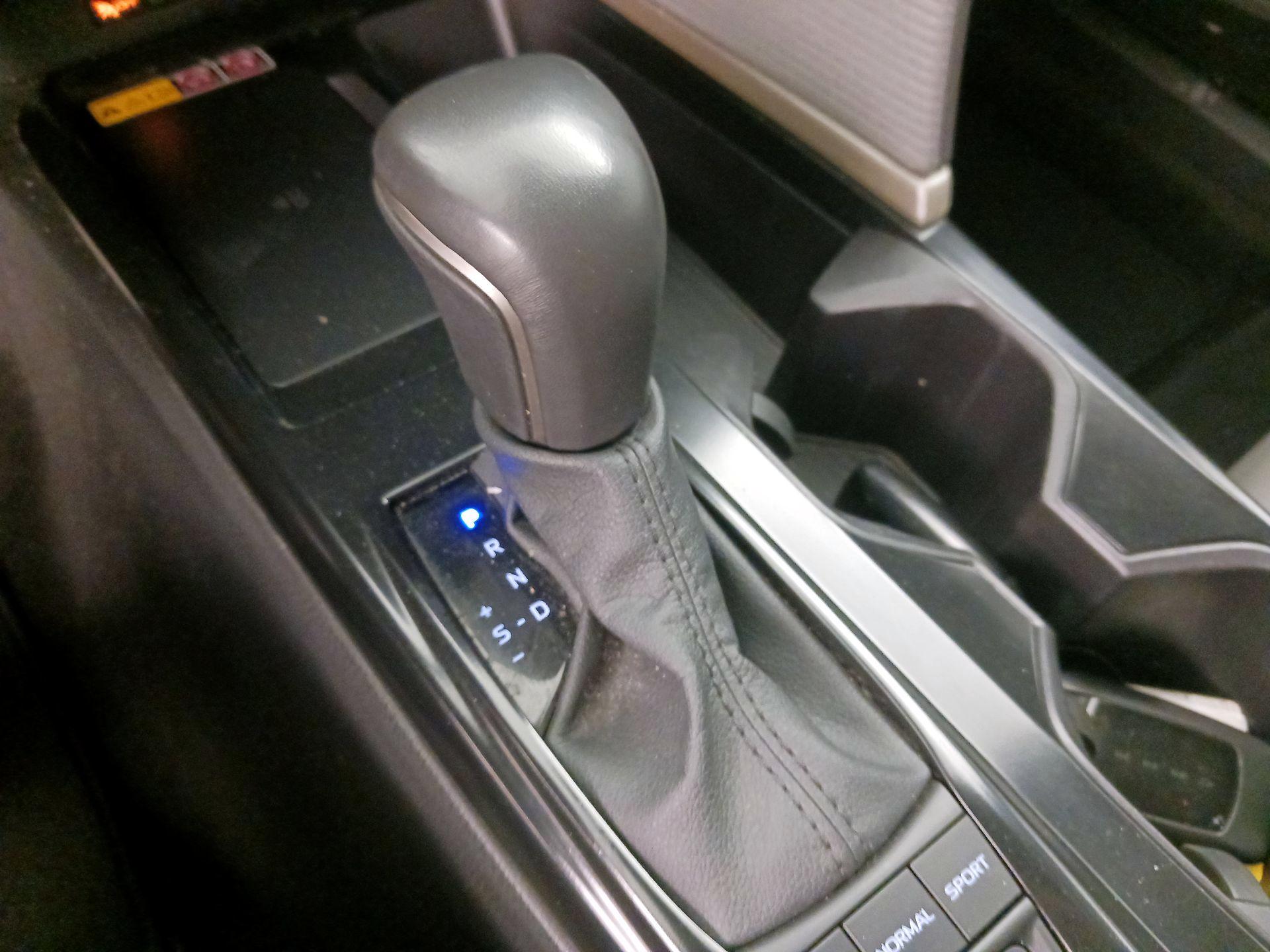 Thumbnail: 2025 Toyota Camry - 17