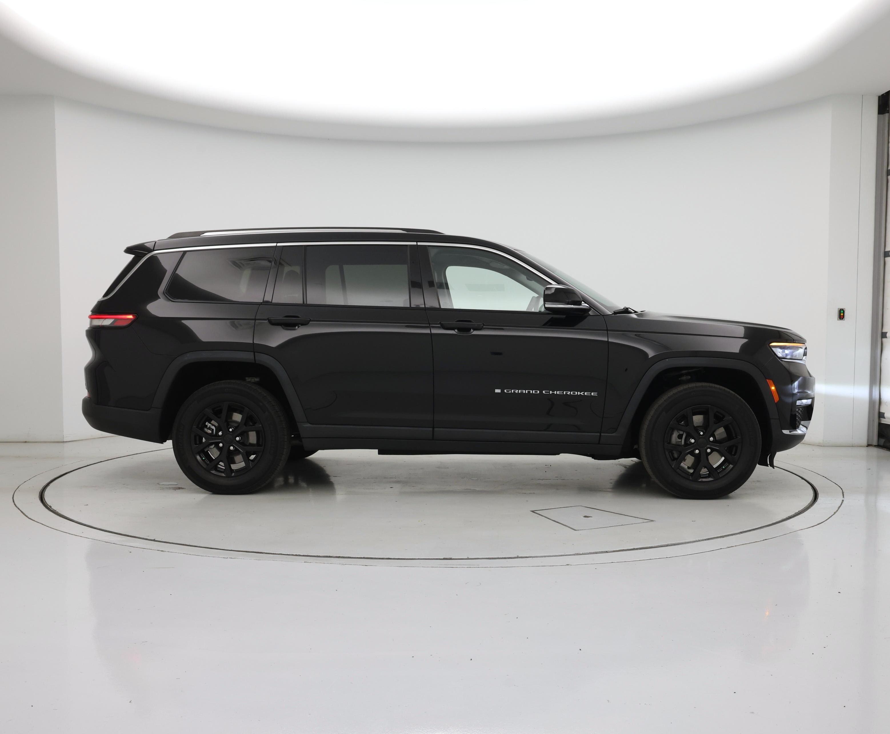 Thumbnail: 2023 Jeep Grand Cherokee L - 7