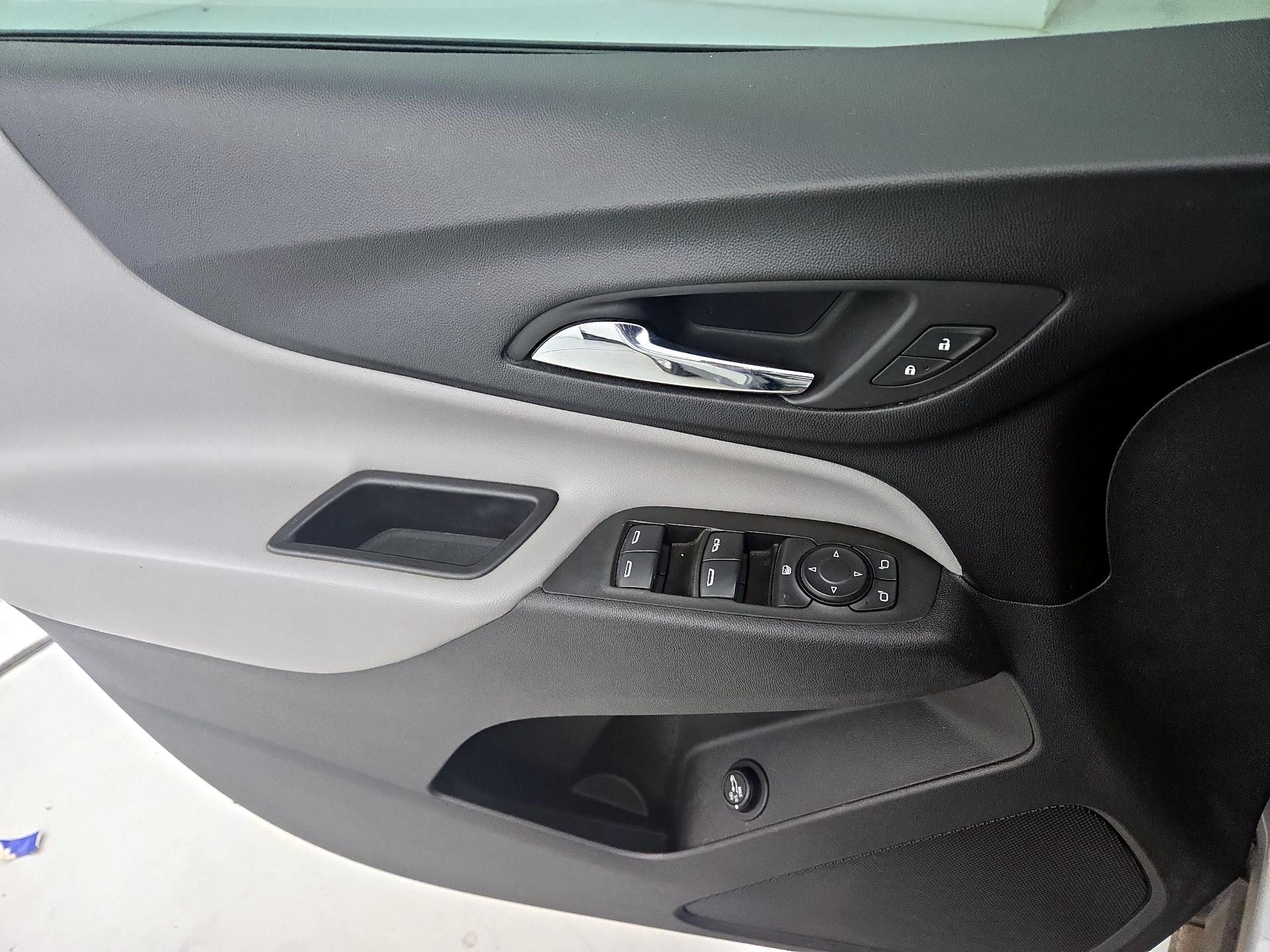 Thumbnail: 2020 Chevrolet Equinox - 12