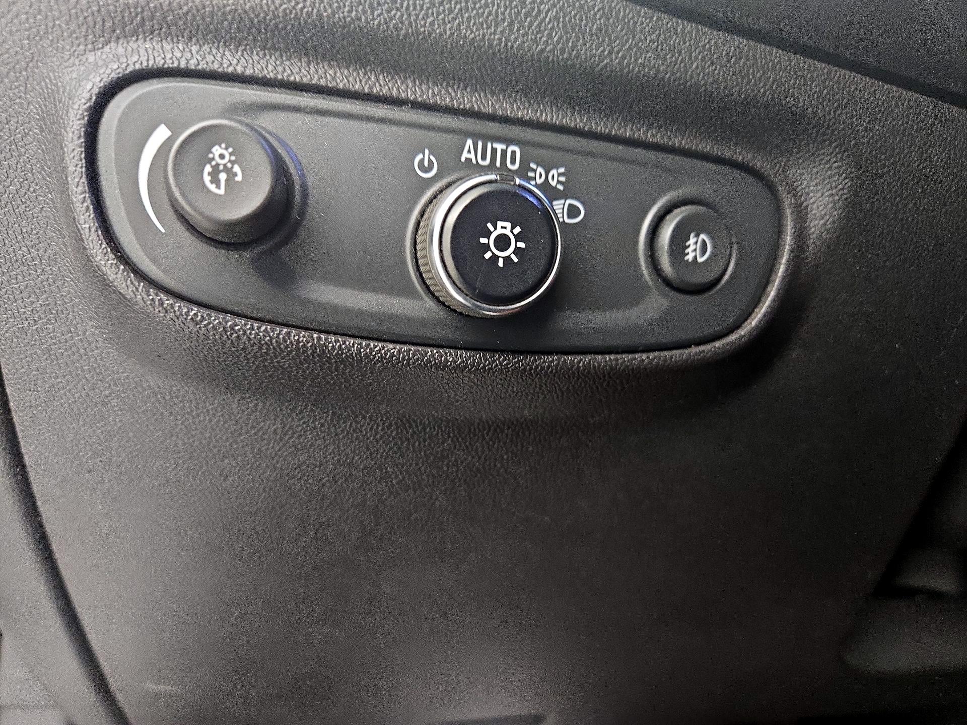 Thumbnail: 2020 Chevrolet Equinox - 13