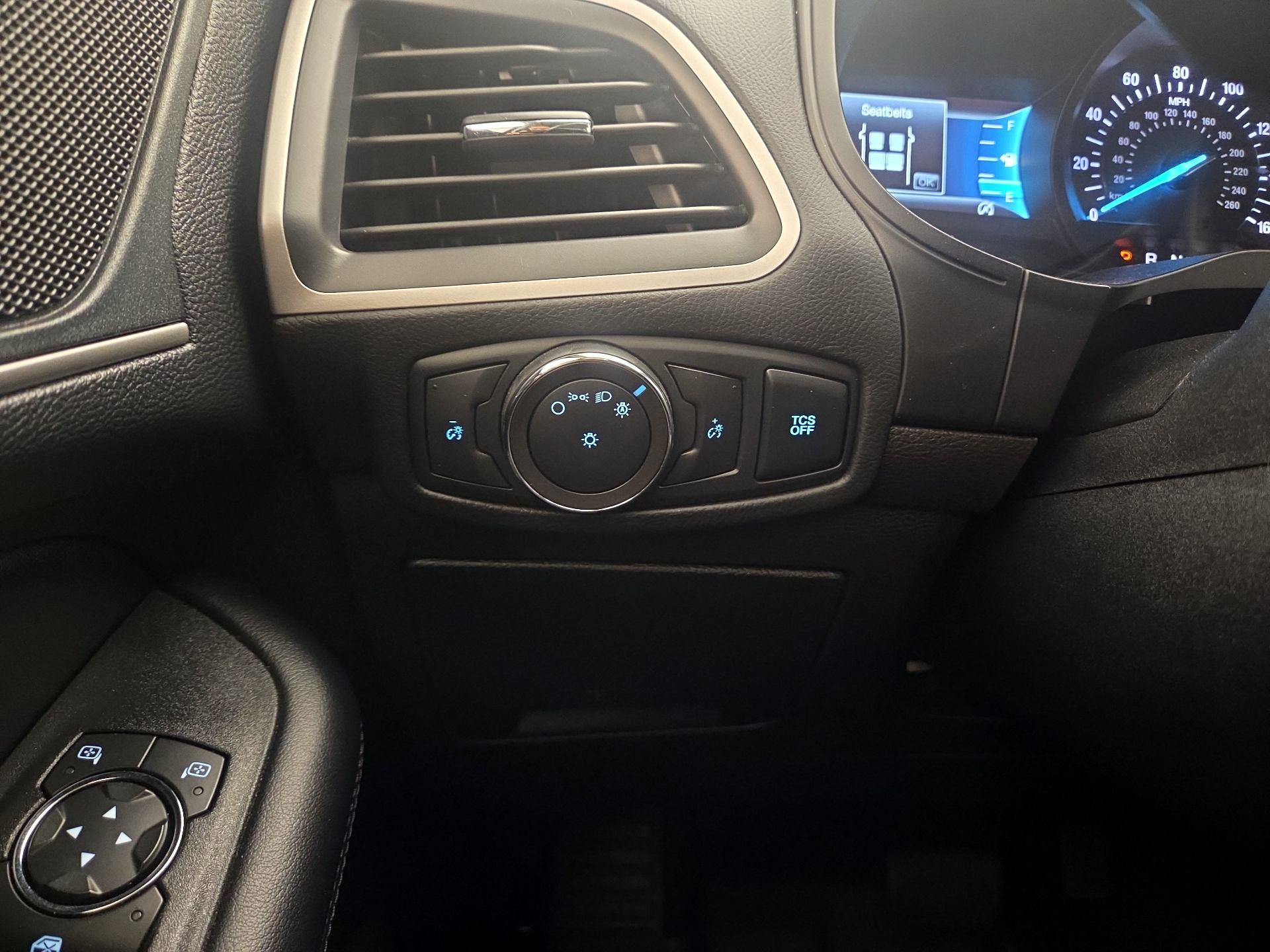 Thumbnail: 2022 Ford Edge - 13