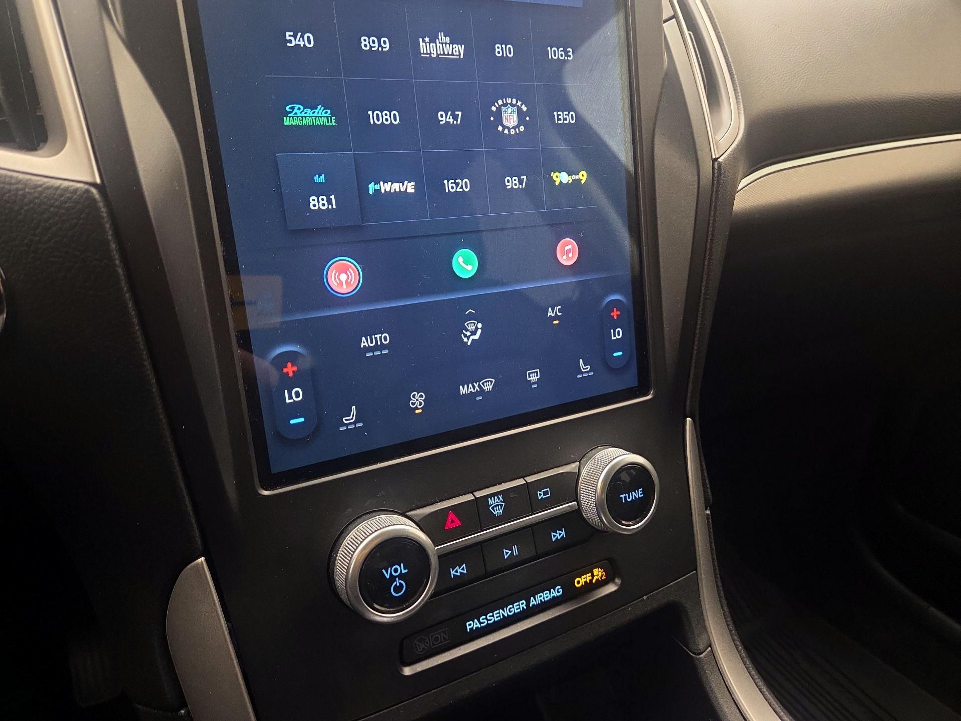 Thumbnail: 2022 Ford Edge - 16