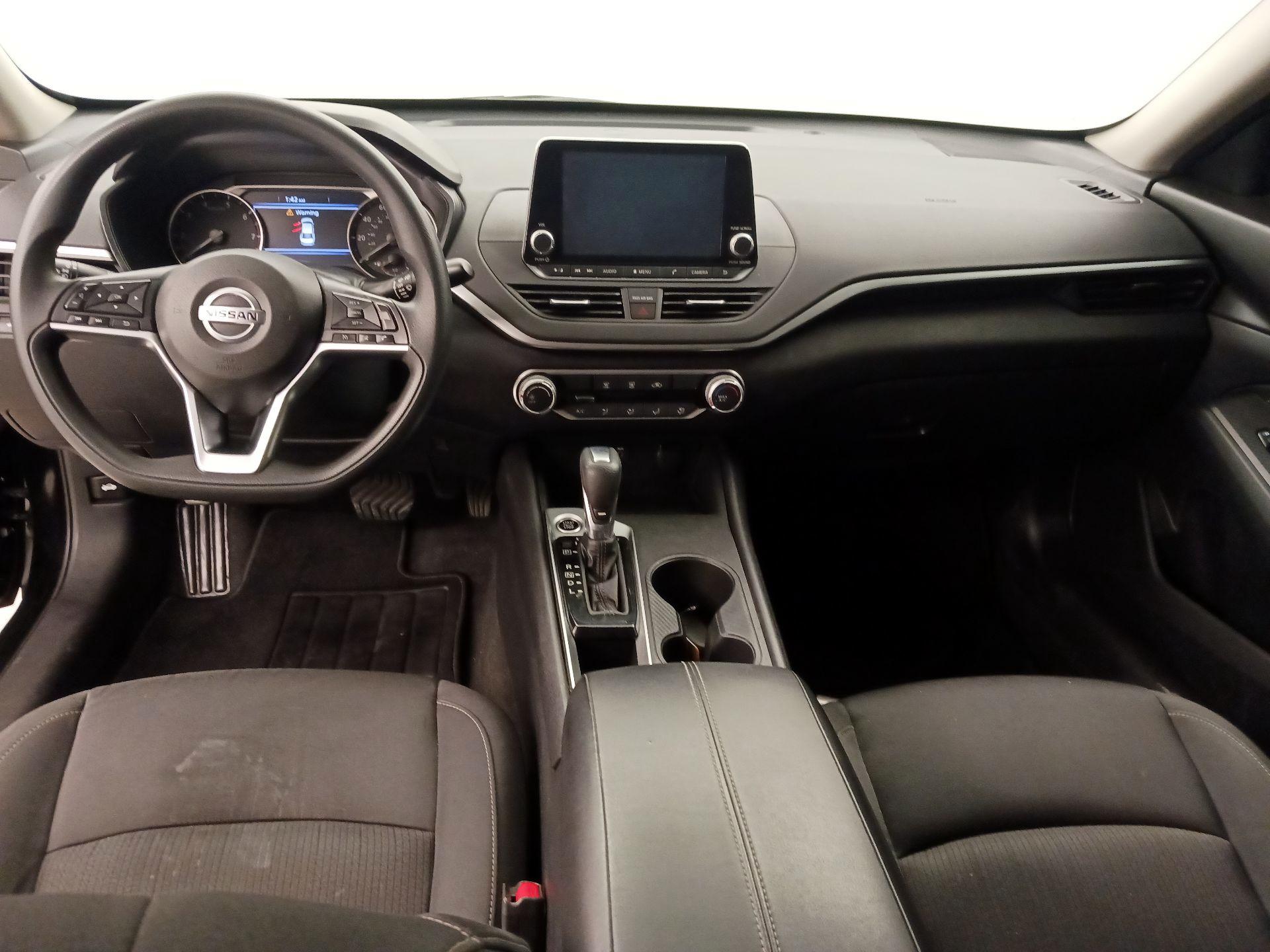 Thumbnail: 2020 Nissan Altima - 9