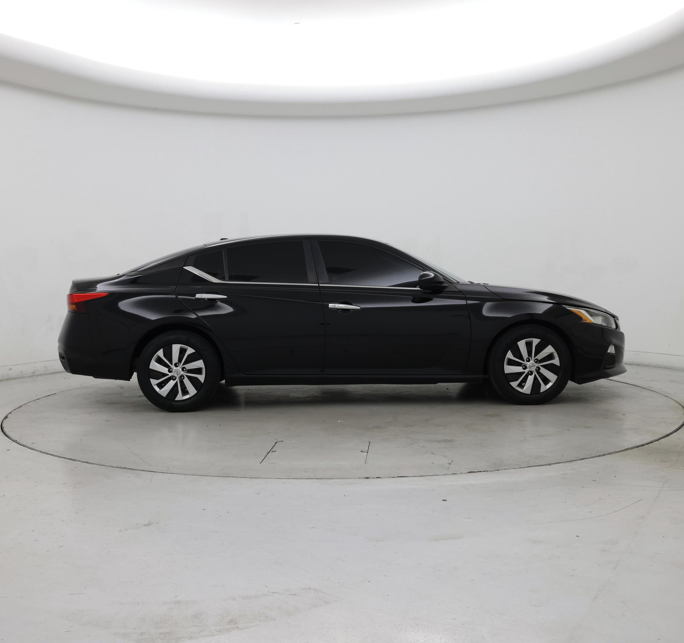 Thumbnail: 2020 Nissan Altima - 7