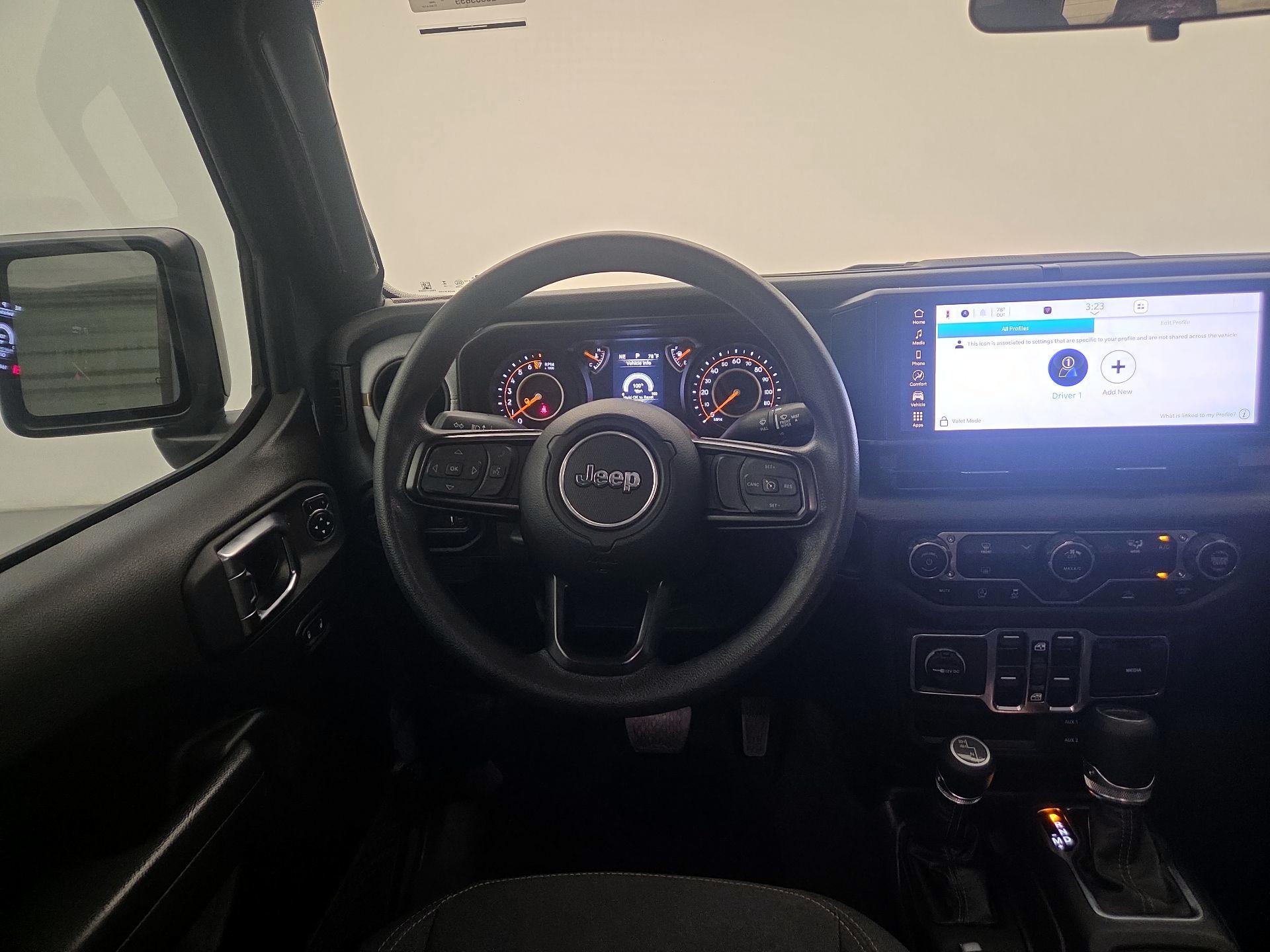 Thumbnail: 2025 Jeep Gladiator - 10